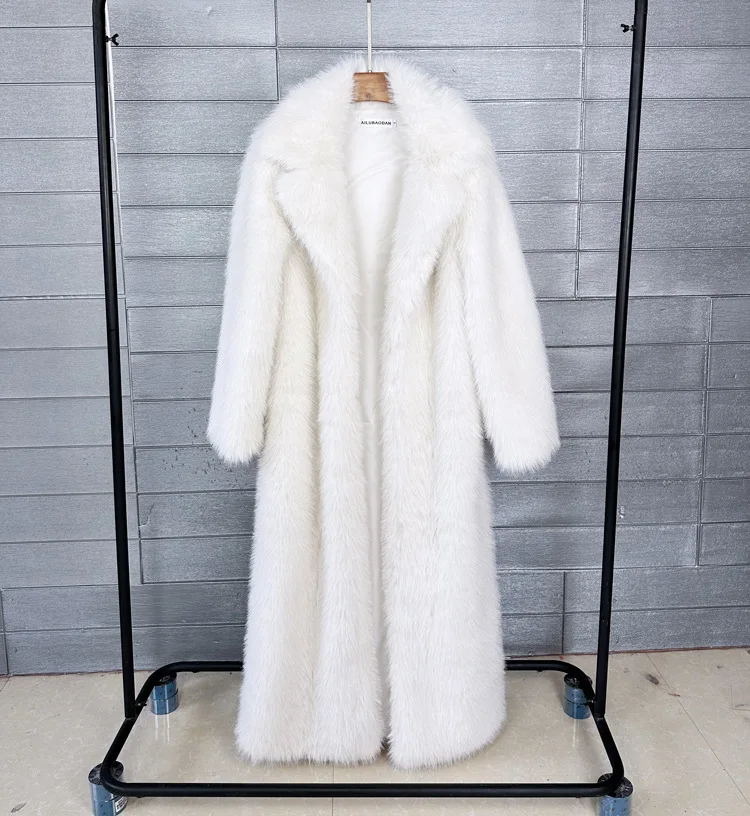 Imitation Fur Coat Feminine Elegance Women's Fur Coat 2026 New Winter Fashion High Quality Temperament Lapel Women Fur Coat H101