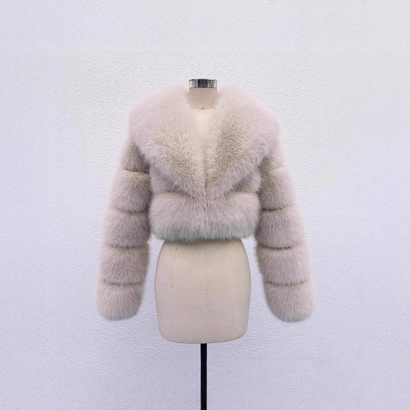 Luxury Faux Fox Fur Cropped Coat for Women Winter Elegant Long Sleeve Fluffy Plush Jackets Female Solid Color Warm Fur Outerwear