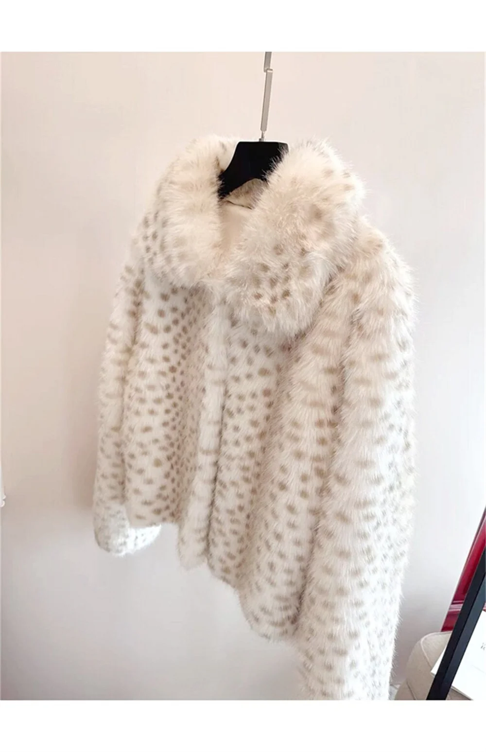 Winter Women Milky Leopard Dot Hairy Faux Fur Coat Lapel Collar Long Sleeve Shaggy Jacket Ladies Loose Straight Short Outerwear