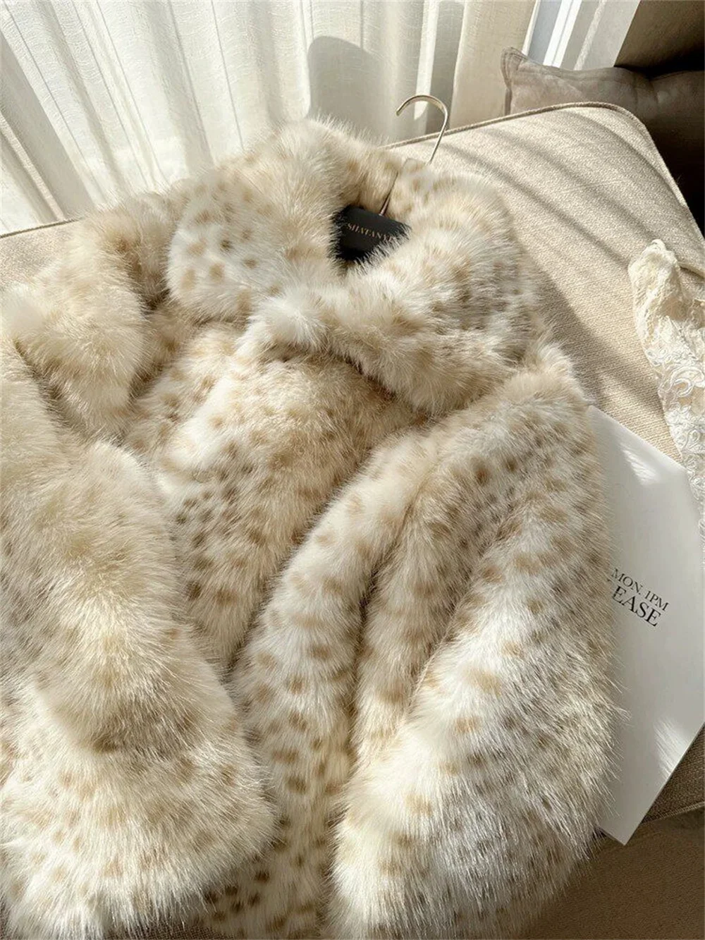 Winter Women Milky Leopard Dot Hairy Faux Fur Coat Lapel Collar Long Sleeve Shaggy Jacket Ladies Loose Straight Short Outerwear