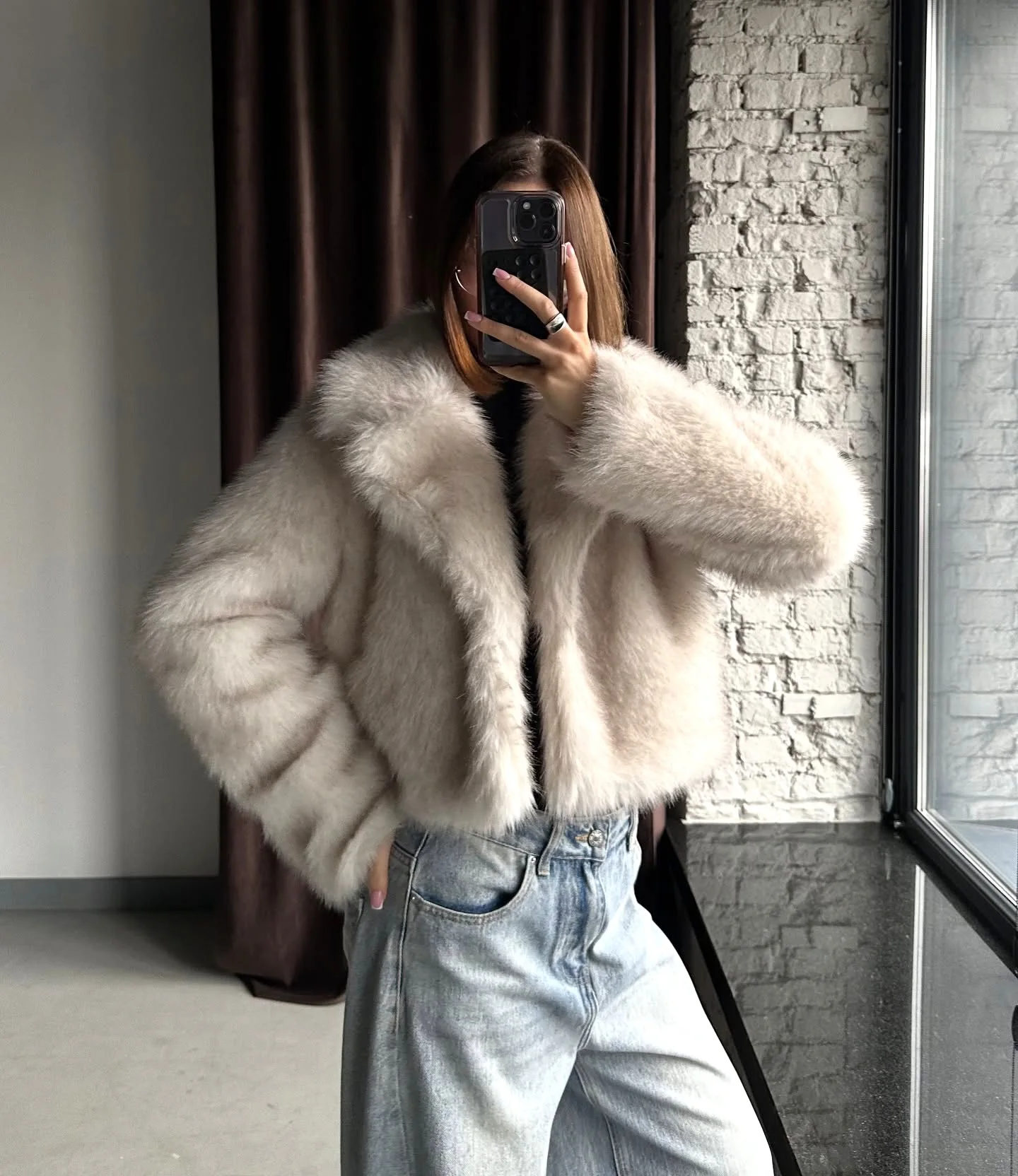 Autumn Winter Faux Fox Fur Cropped Jacket Women Loose Fit Eco Friendly Fur Outerwear for Women Lapel Collar Warm Plush Jackets