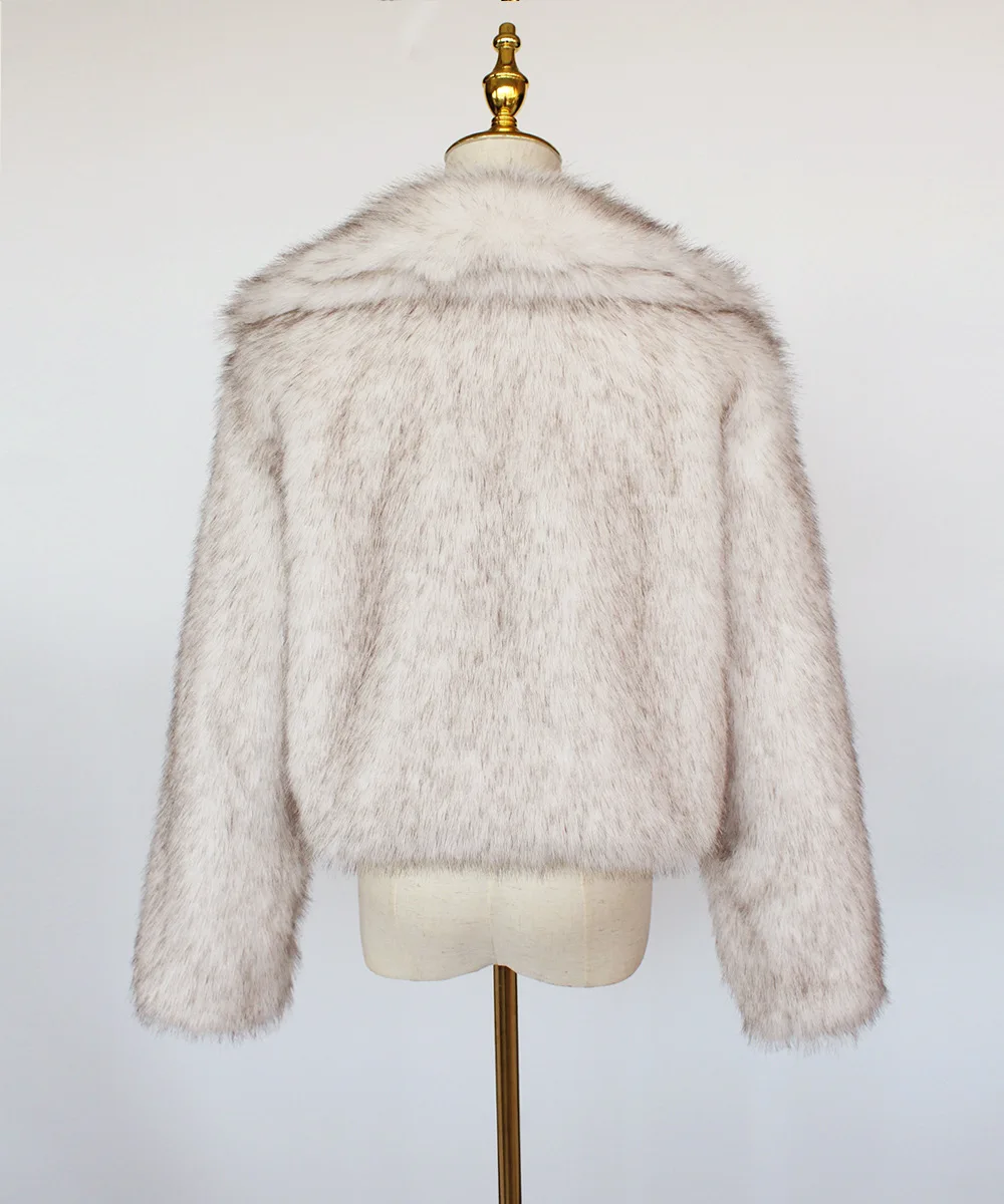 Autumn Winter Faux Fox Fur Cropped Jacket Women Loose Fit Eco Friendly Fur Outerwear for Women Lapel Collar Warm Plush Jackets