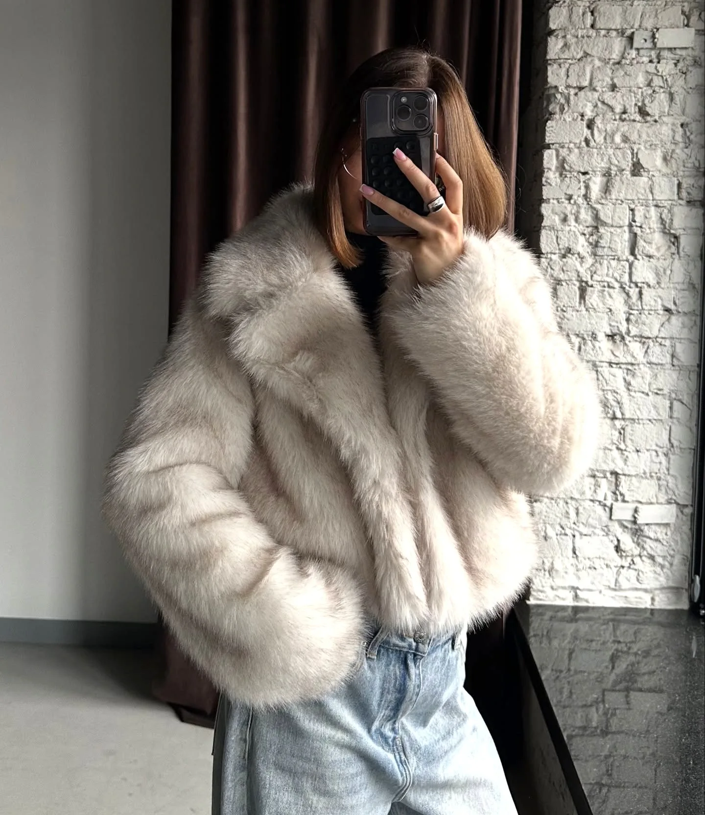 Autumn Winter Faux Fox Fur Cropped Jacket Women Loose Fit Eco Friendly Fur Outerwear for Women Lapel Collar Warm Plush Jackets