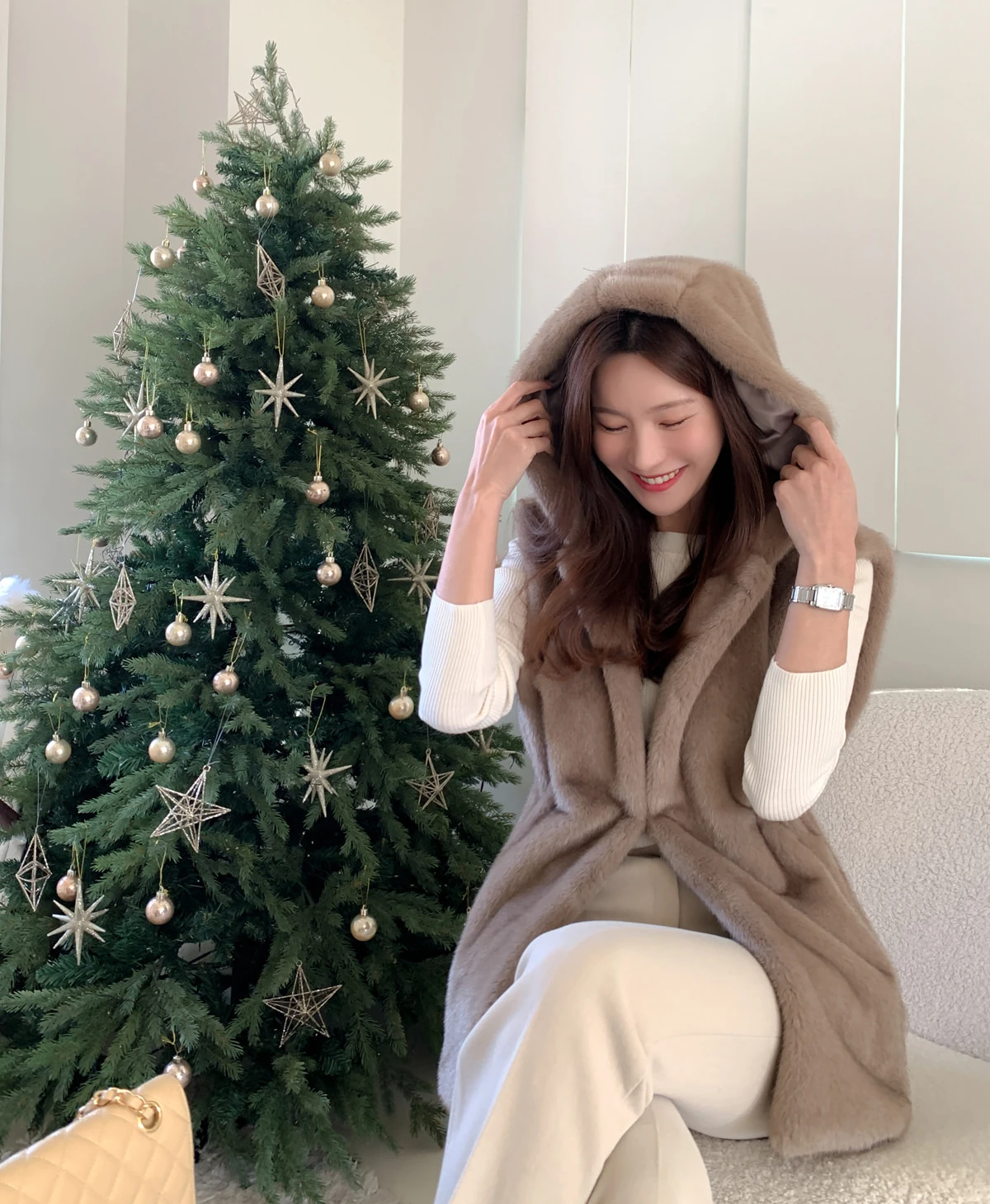 Women's Autumn Winter Korean Style Hooded Sleeveless Faux Fur Vest Outwear Lady Elegant Faux Mink Hair Slim Waist Vest Jacket