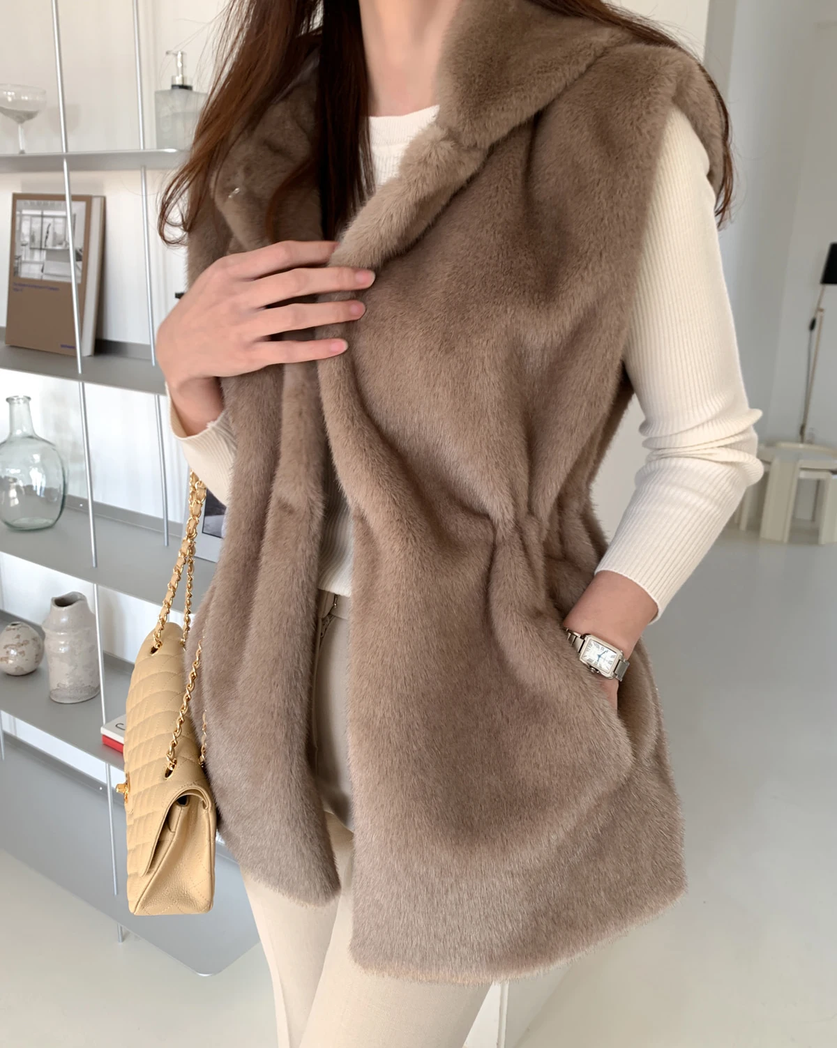 Women's Autumn Winter Korean Style Hooded Sleeveless Faux Fur Vest Outwear Lady Elegant Faux Mink Hair Slim Waist Vest Jacket