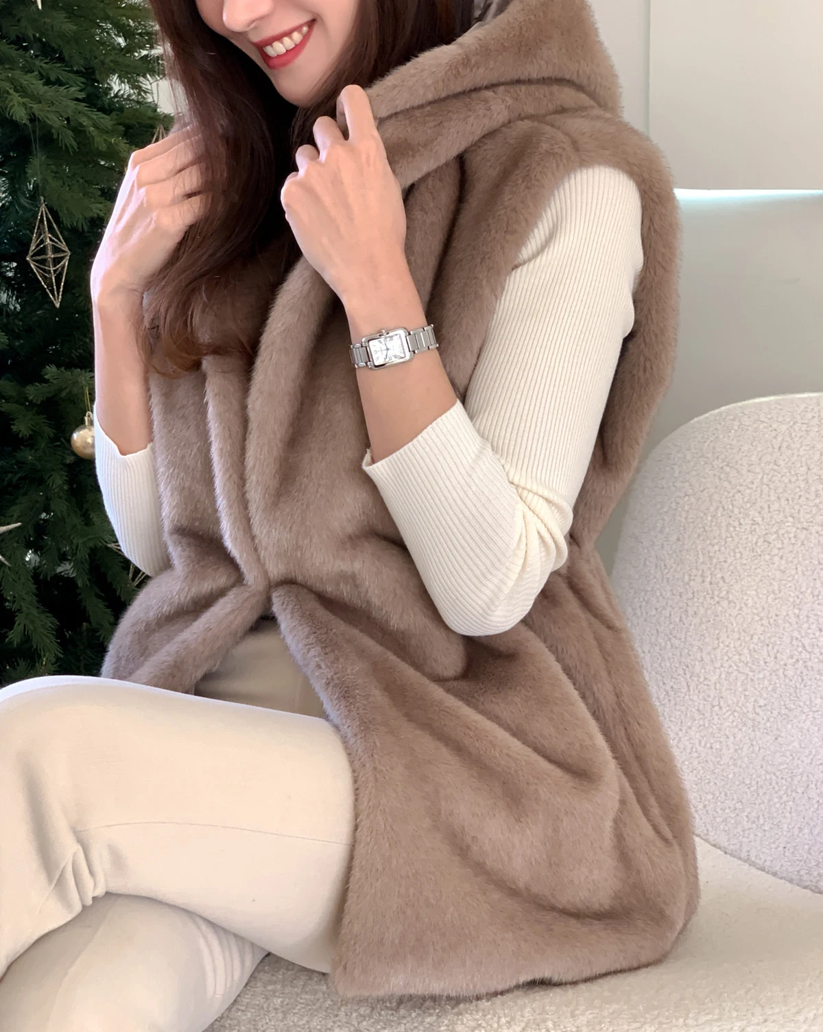 Women's Autumn Winter Korean Style Hooded Sleeveless Faux Fur Vest Outwear Lady Elegant Faux Mink Hair Slim Waist Vest Jacket