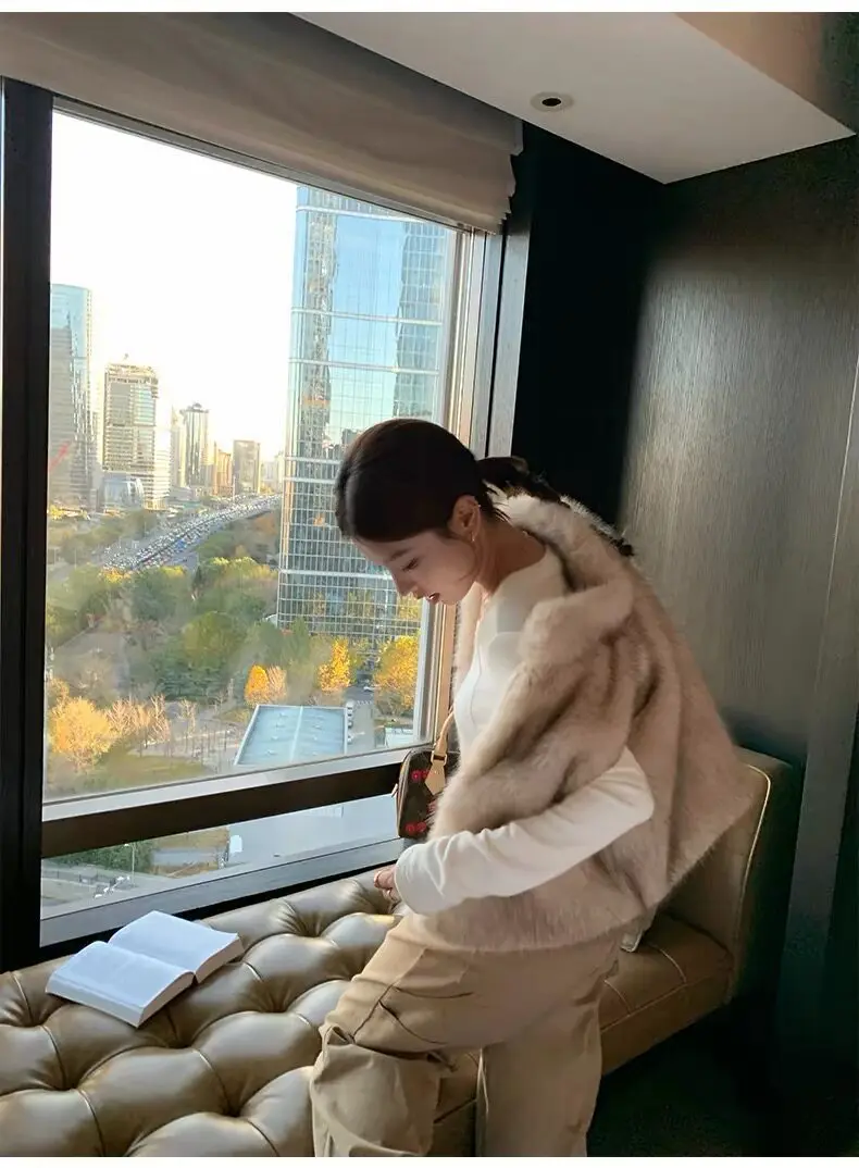 Women Faux Fur Short Coats Jackets Stand Collar Sleeveless Coat Thick Warm Y2k Streetwear Jacket Elegant Outerwear Autumn Winter