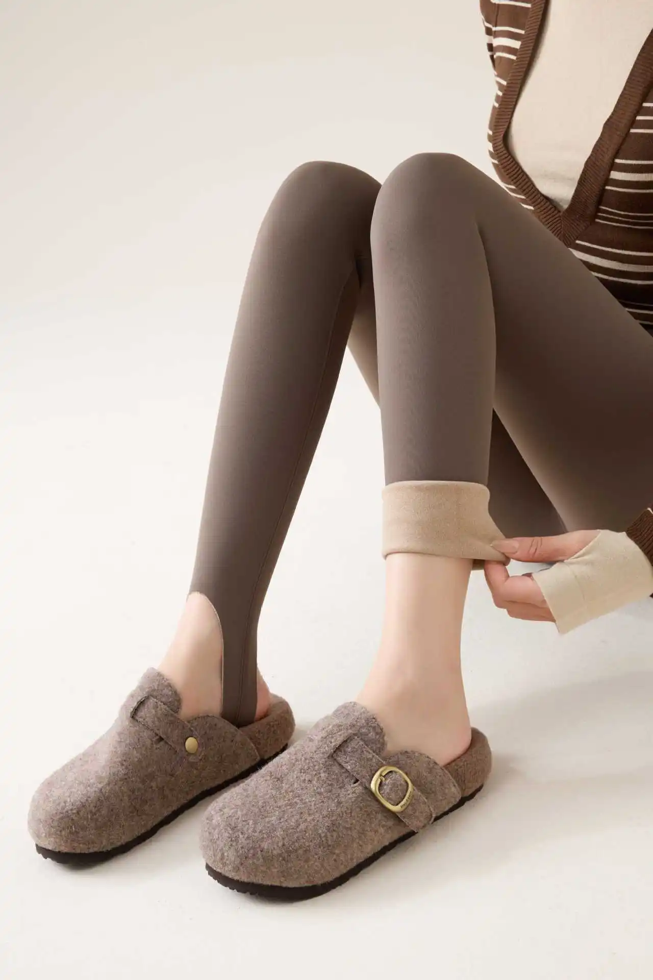 Women's High Waist Fleece Lined Leggings Winter Thick Warm Footed Shark Pants Skinny Long Trousers Outer Wear Thermal Leggings