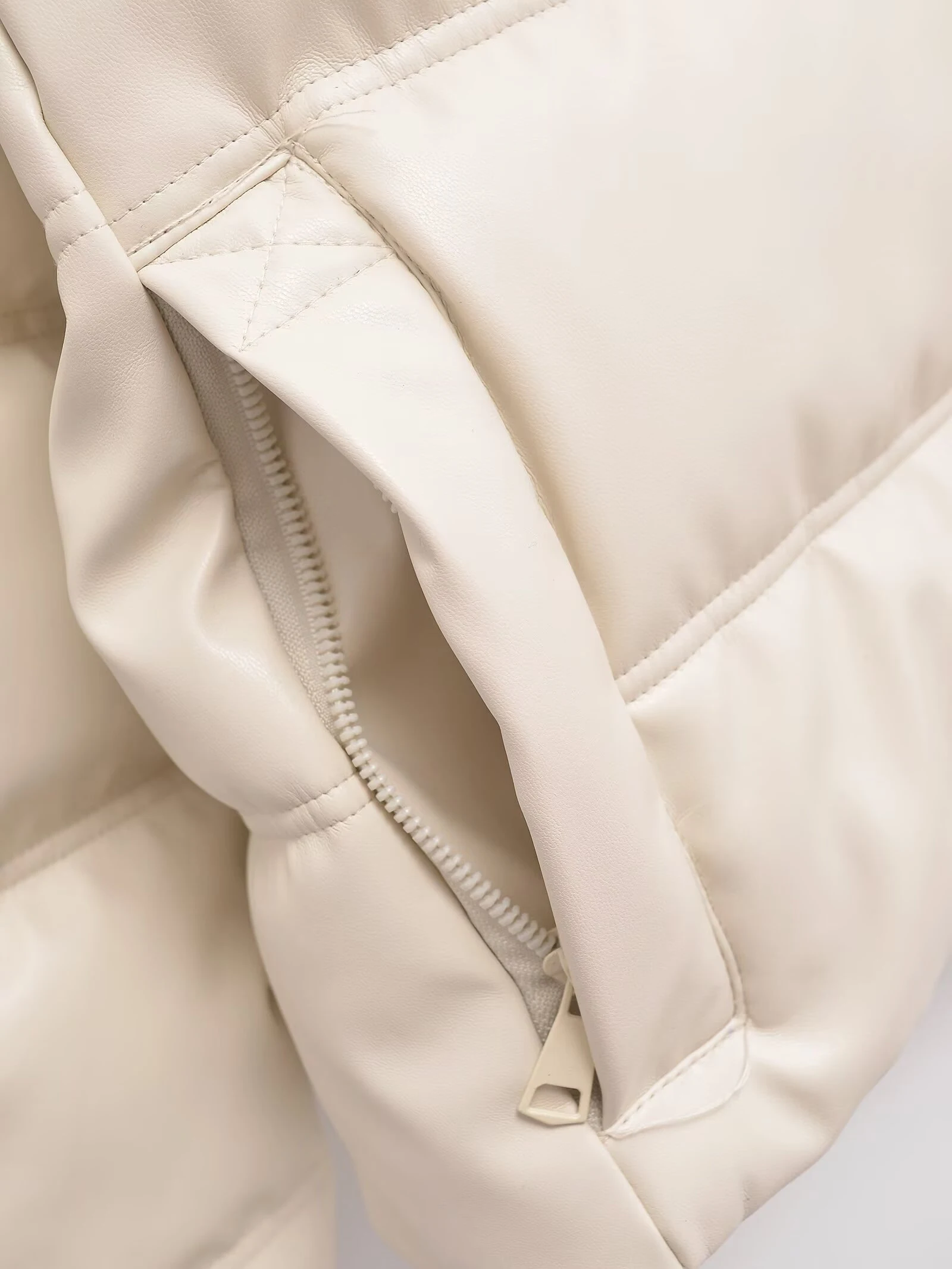 2025 Winter New Product Women's Clothing Imitation Leather PU Cotton Jacket Windproof and Waterproof Thick Jacket Loose Jacket