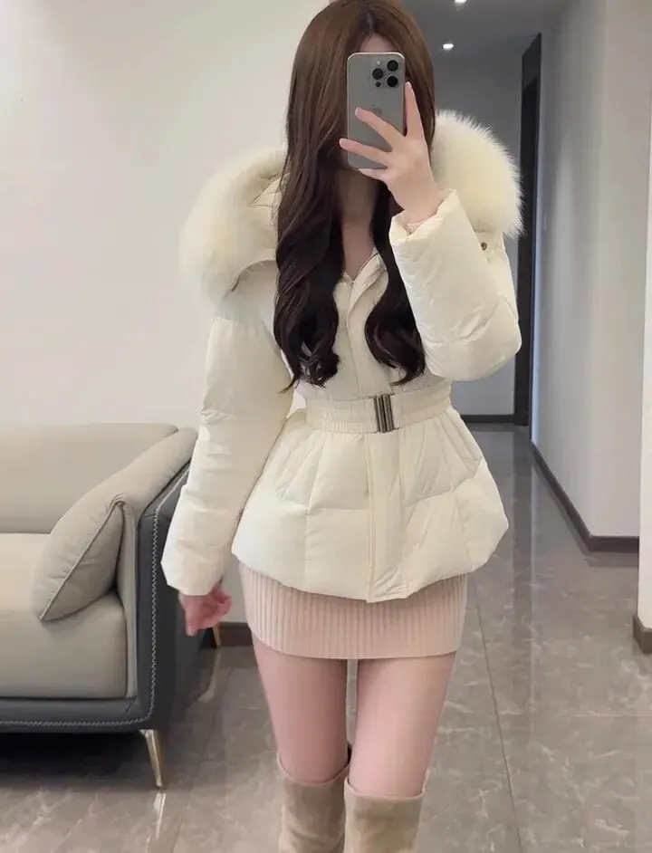 Winter Women's Faux Fur Collar Hooded Parkas Fashion Belt Thick Padded Cotton Jacket Women Slim Fit Solid Zipper Puffer Jackets