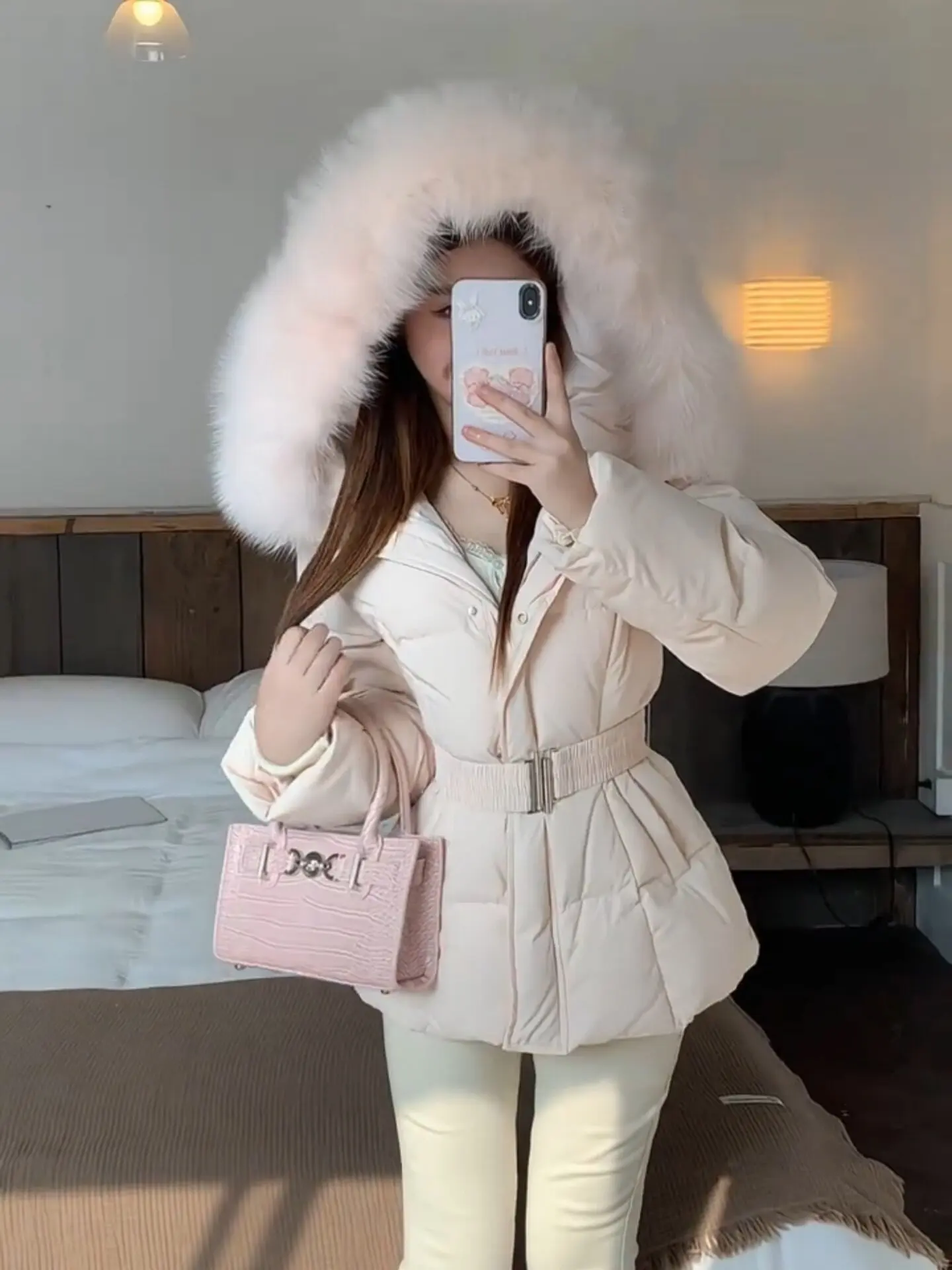 Winter Women's Faux Fur Collar Hooded Parkas Fashion Belt Thick Padded Cotton Jacket Women Slim Fit Solid Zipper Puffer Jackets