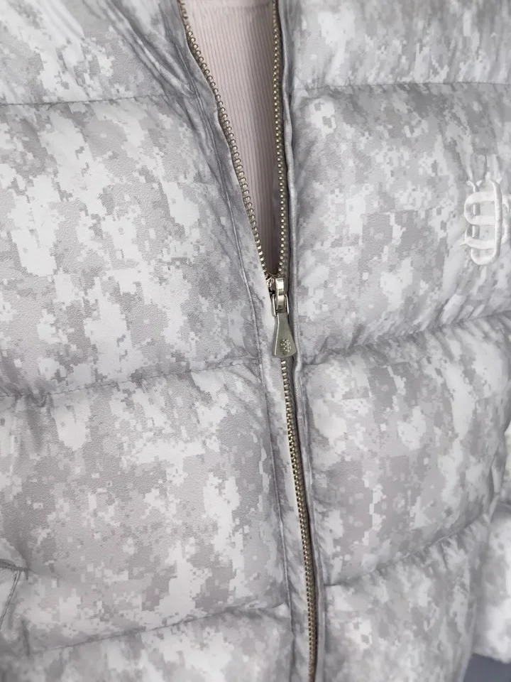 Y2K Baddie Women Short Glossy Black Puffer Coat Small Embroidery Logo Hooded Cropped Bubble Jacket Warm Street Winter Outerwear