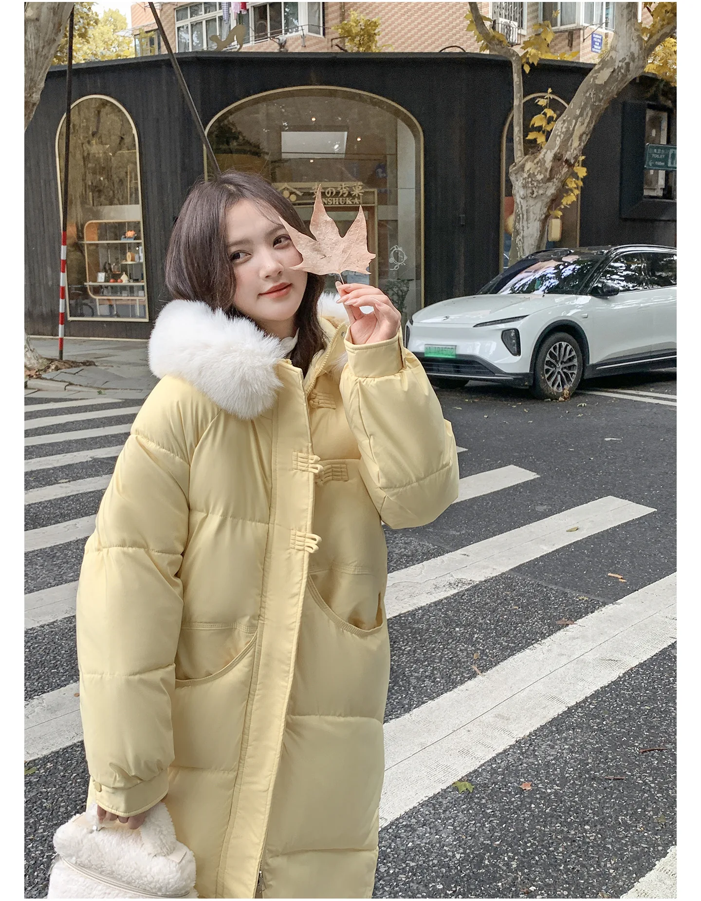 Winter Women Hooded Large Faux Fur Collar Coats Loose Windproof Thick Warm Parkas Zipper Pockets Knee Length Padded Outerwear