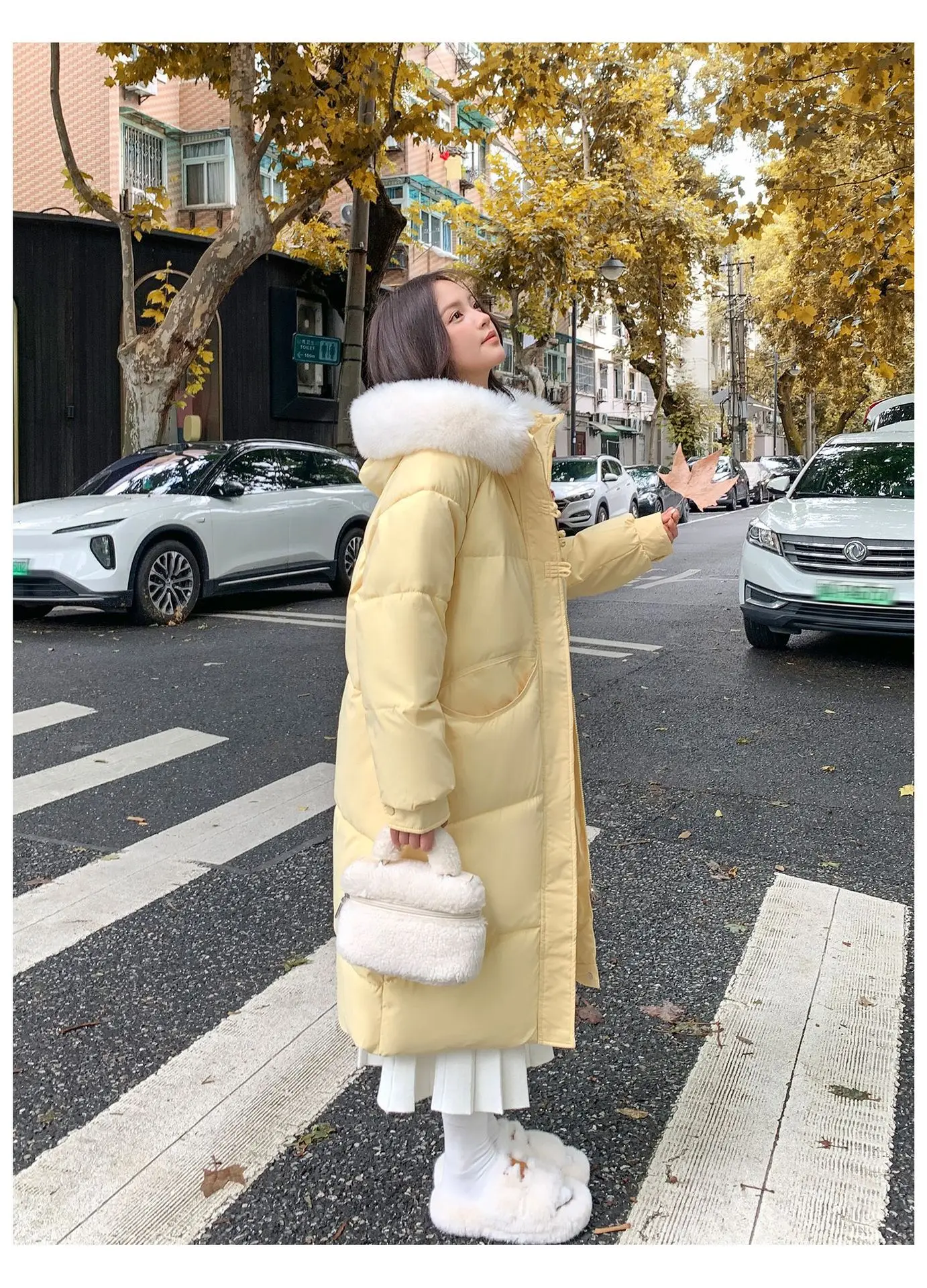 Winter Women Hooded Large Faux Fur Collar Coats Loose Windproof Thick Warm Parkas Zipper Pockets Knee Length Padded Outerwear