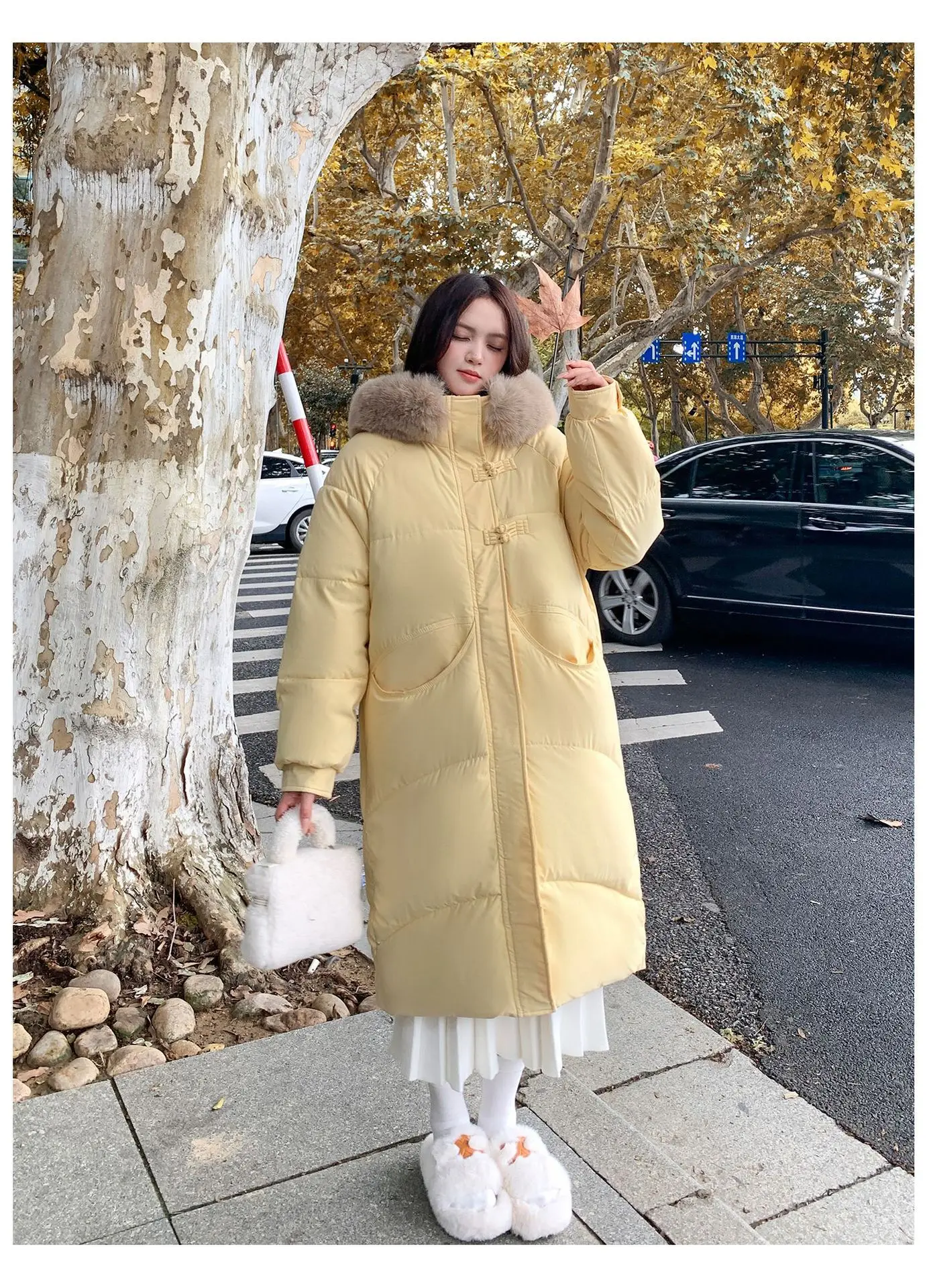 Winter Women Hooded Large Faux Fur Collar Coats Loose Windproof Thick Warm Parkas Zipper Pockets Knee Length Padded Outerwear