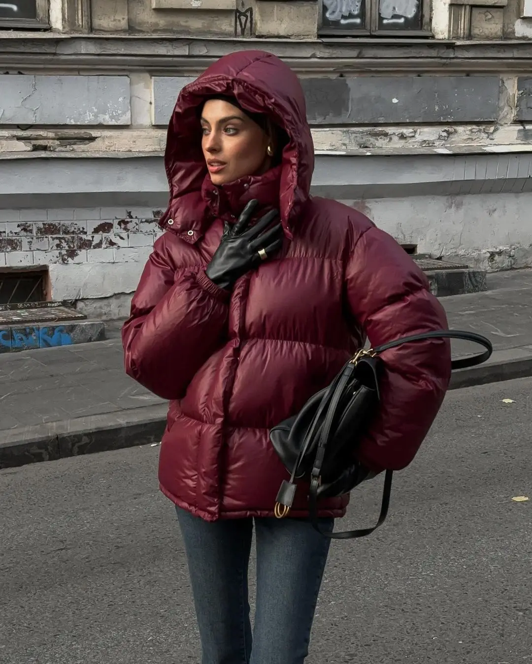 2025 Winter Red Hooded Puffer Coat Women Elegant Warm Short Quilted Jacket