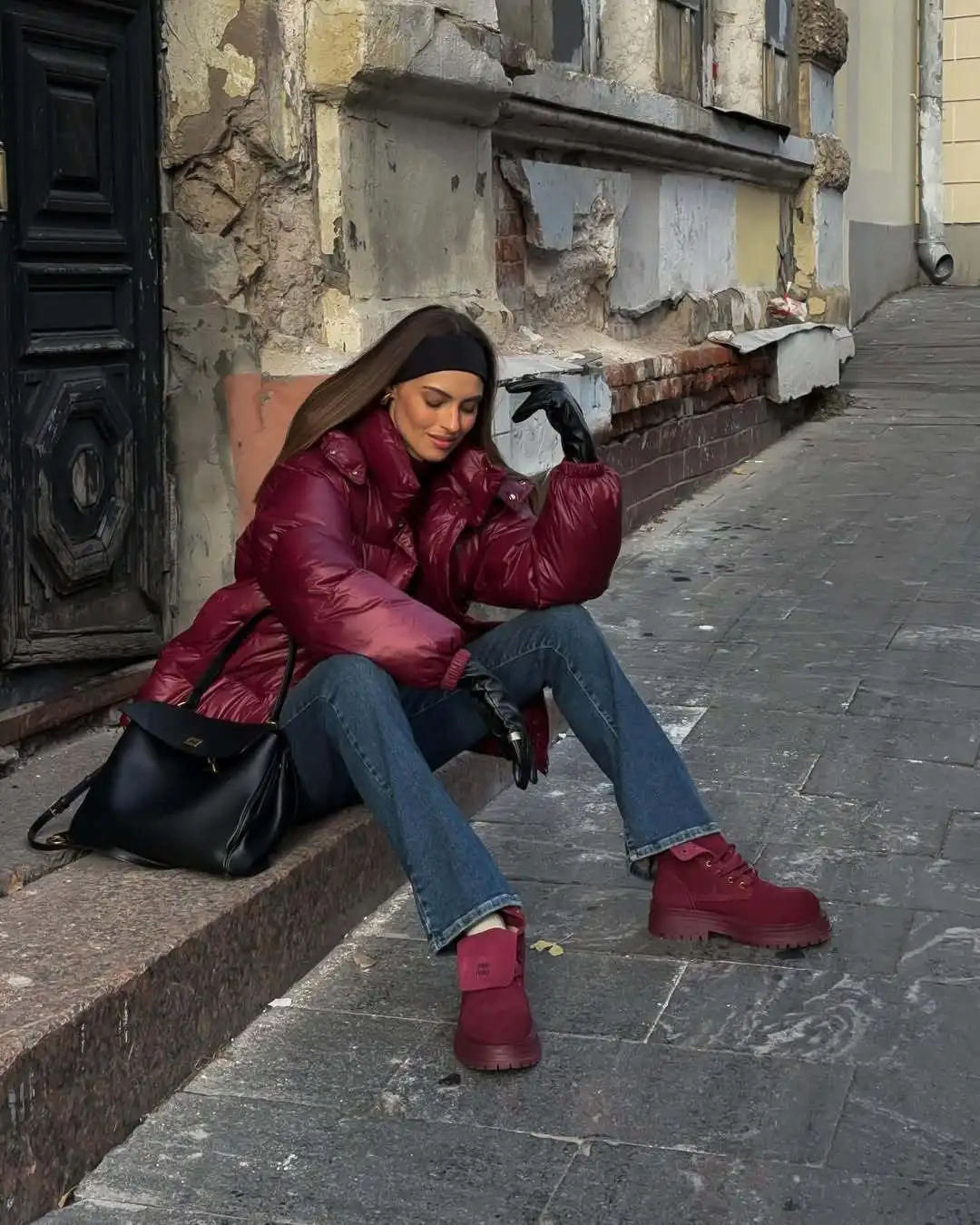 2025 Winter Red Hooded Puffer Coat Women Elegant Warm Short Quilted Jacket