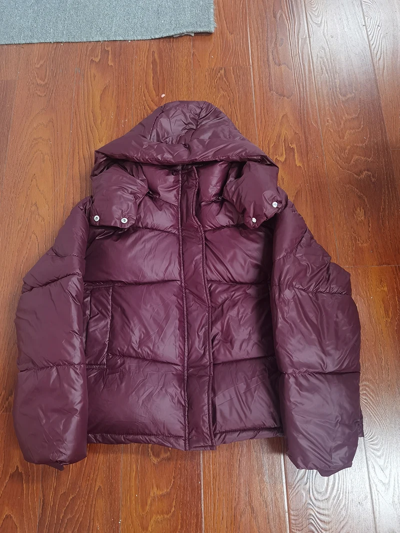 2025 Winter Red Hooded Puffer Coat Women Elegant Warm Short Quilted Jacket