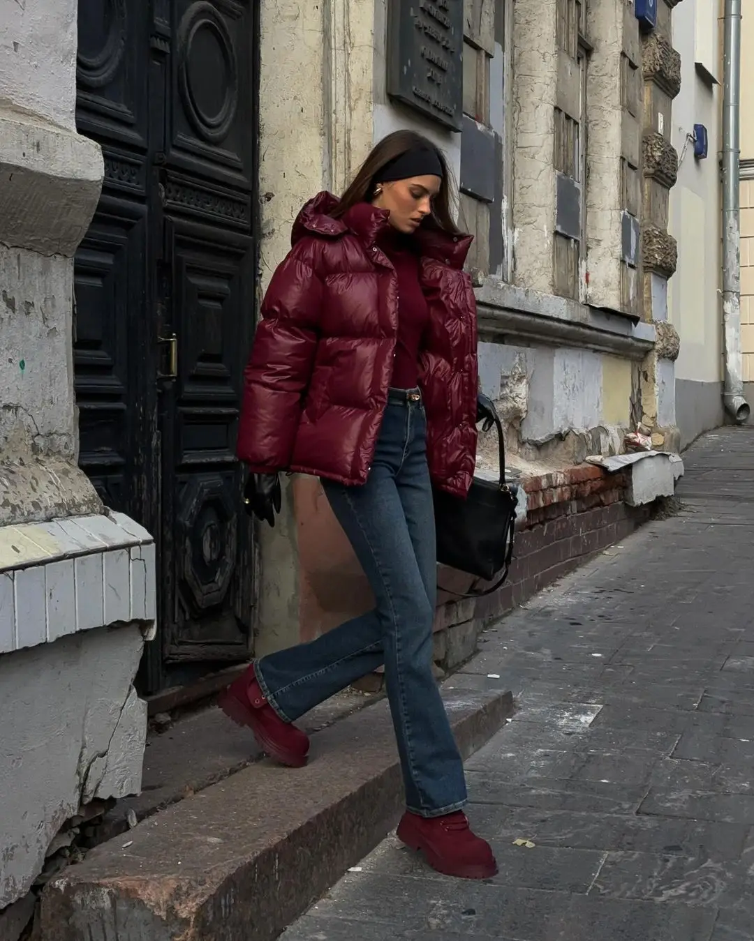 2025 Winter Red Hooded Puffer Coat Women Elegant Warm Short Quilted Jacket