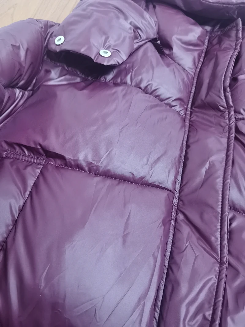 2025 Winter Red Hooded Puffer Coat Women Elegant Warm Short Quilted Jacket