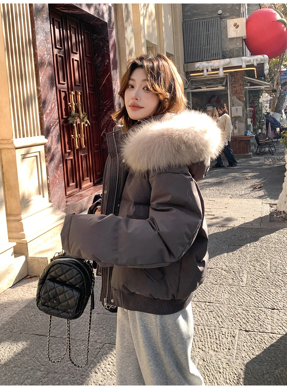 American Large Faux Fur-trim Hood Padded Parkas Women Winter 2026 Loose Fit Thick Outerwear Ladies Short Zipper Cotton Jackets