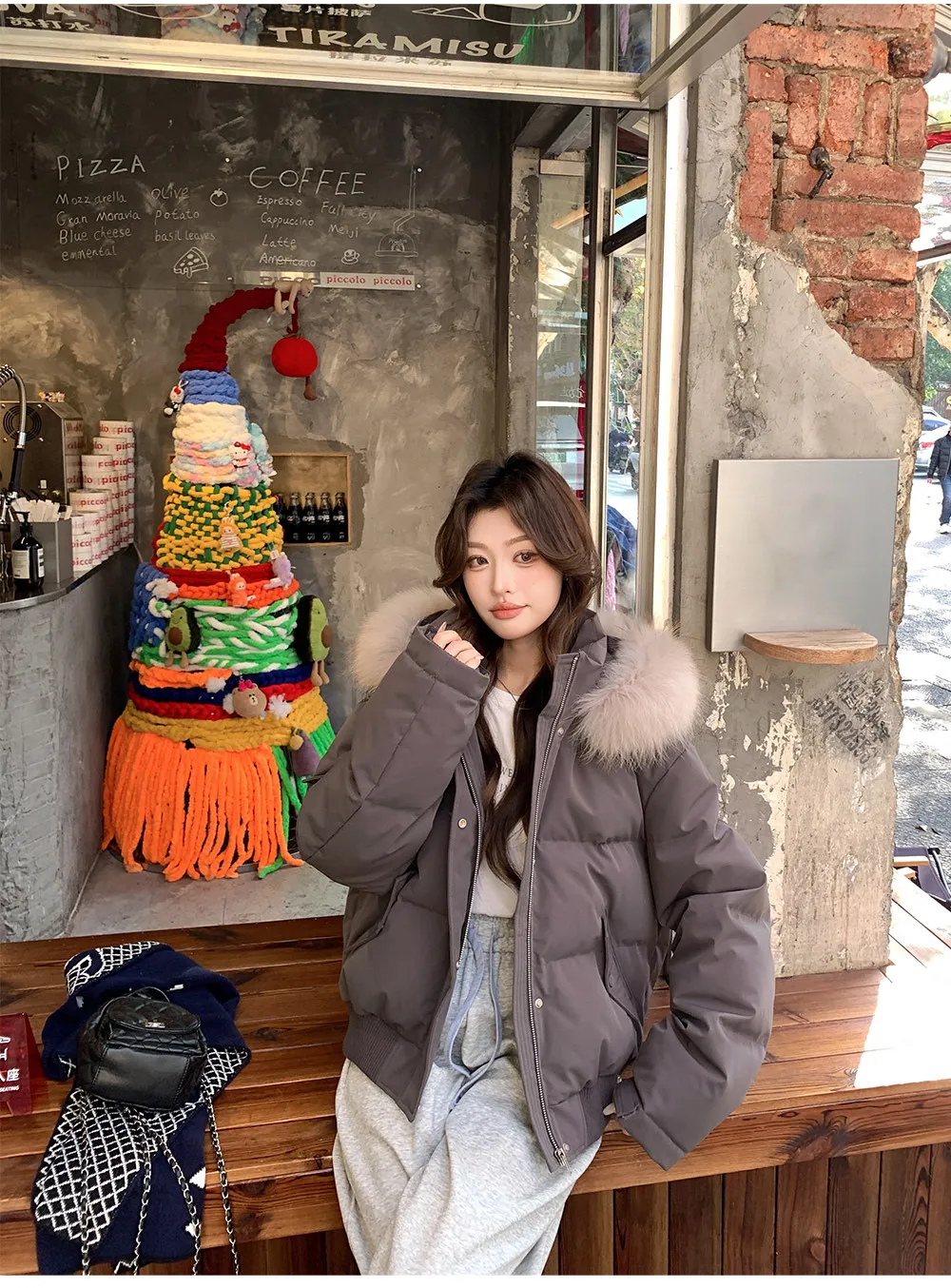 American Large Faux Fur-trim Hood Padded Parkas Women Winter 2026 Loose Fit Thick Outerwear Ladies Short Zipper Cotton Jackets