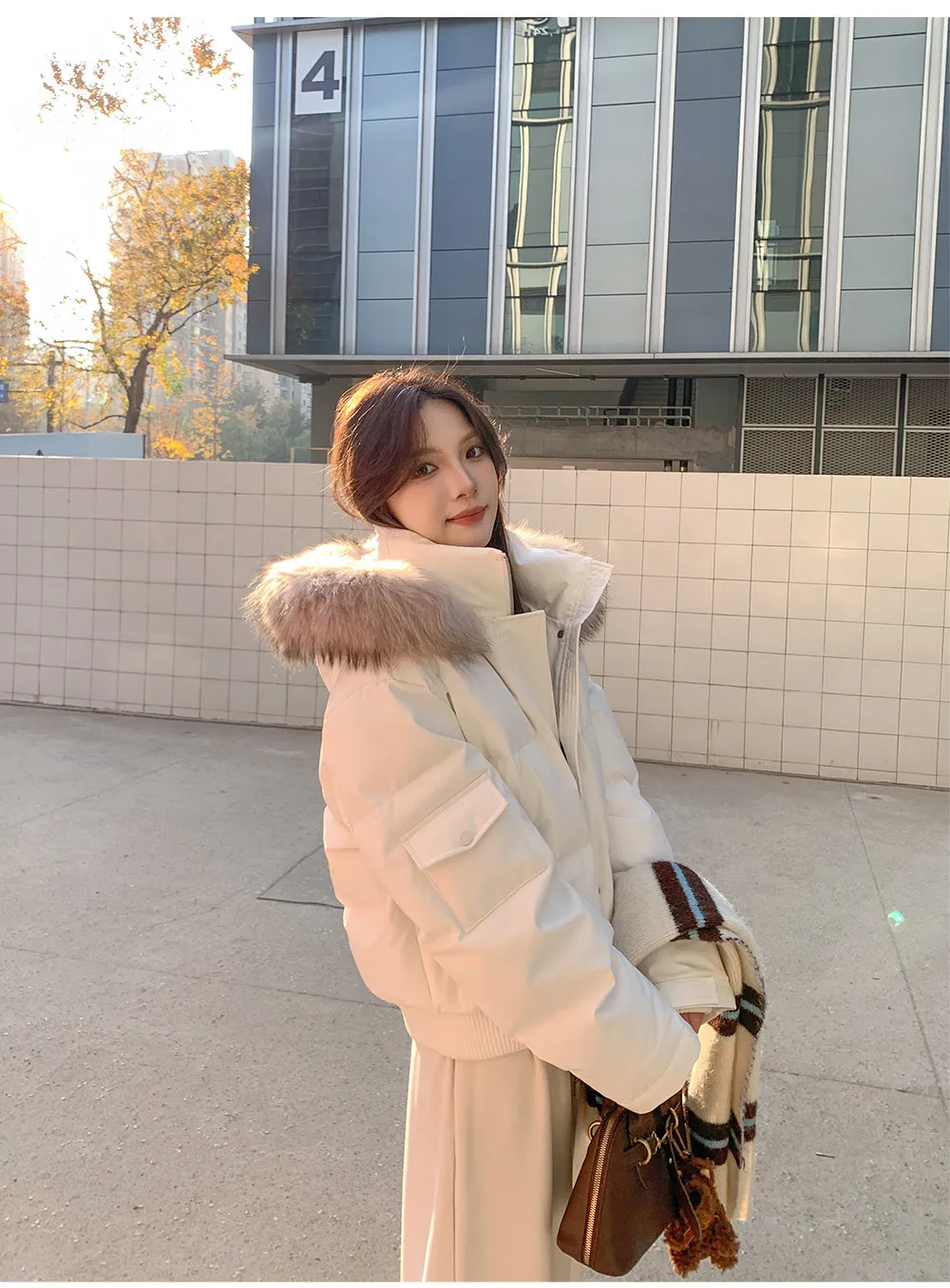American Large Faux Fur-trim Hood Padded Parkas Women Winter 2026 Loose Fit Thick Outerwear Ladies Short Zipper Cotton Jackets