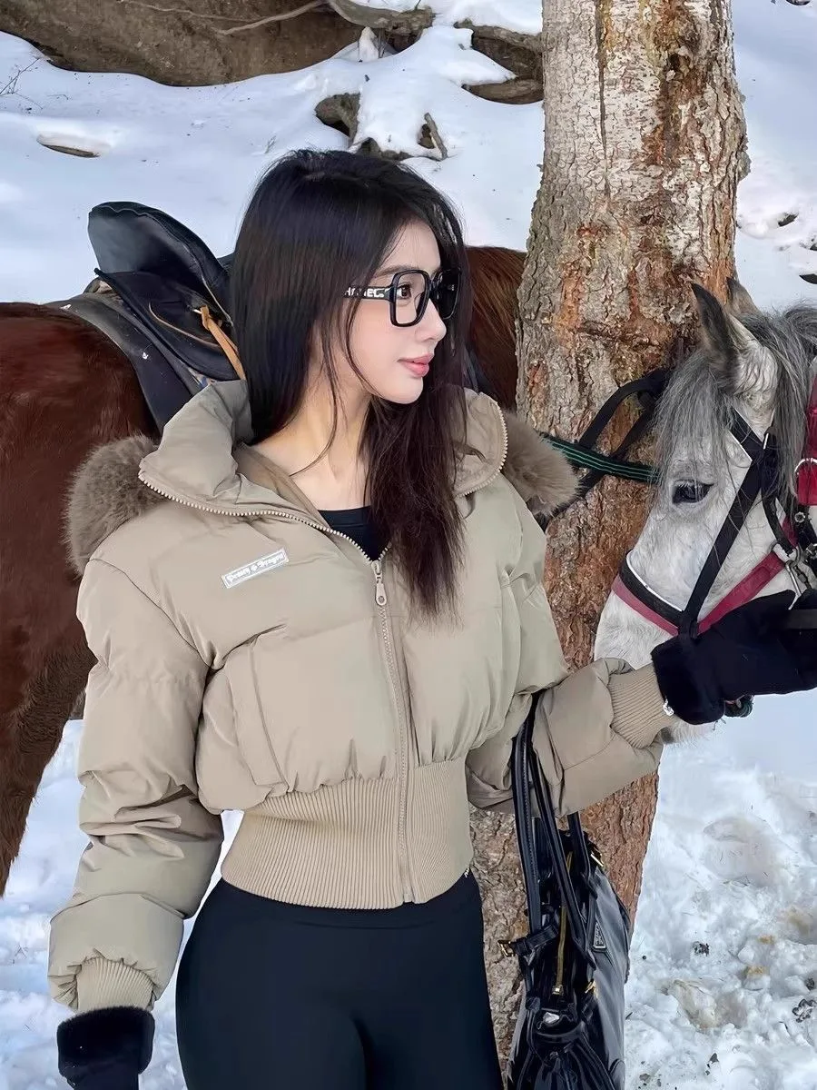 Fashion Slim Fit Cropped Hooded Parkas for Women Faux Fur Collar Zipper Padded Jacket Woman Winter 2026 New Thick Cotton Jackets