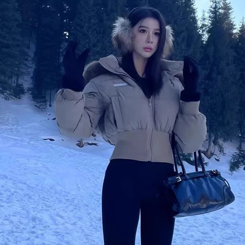 Fashion Slim Fit Cropped Hooded Parkas for Women Faux Fur Collar Zipper Padded Jacket Woman Winter 2026 New Thick Cotton Jackets