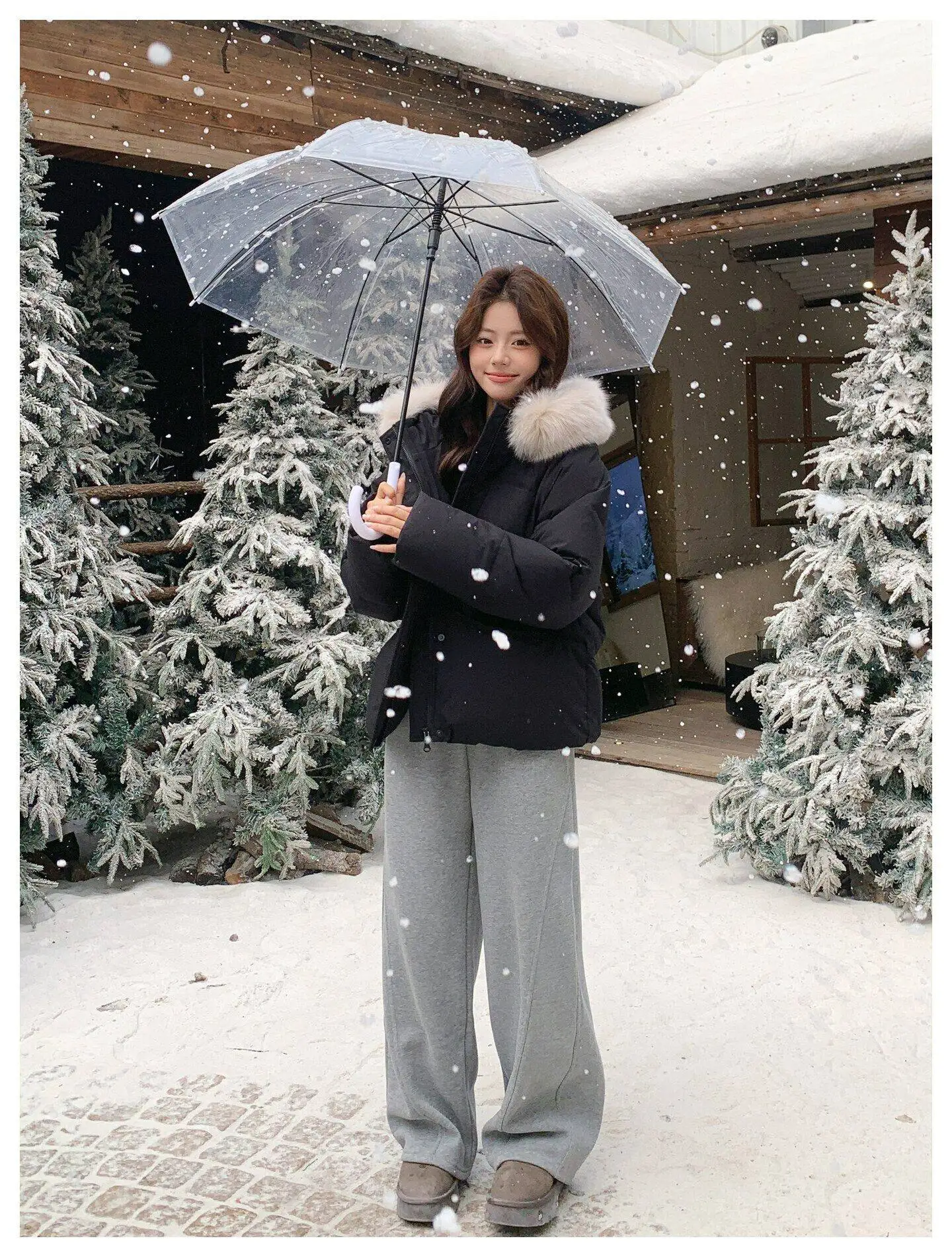 Fashion Faux Fur Collar Hooded Short Puffer Jacket Women 2026 Winter Thicken Parkas Woman Korean Solid Big Pocket Padded Coat