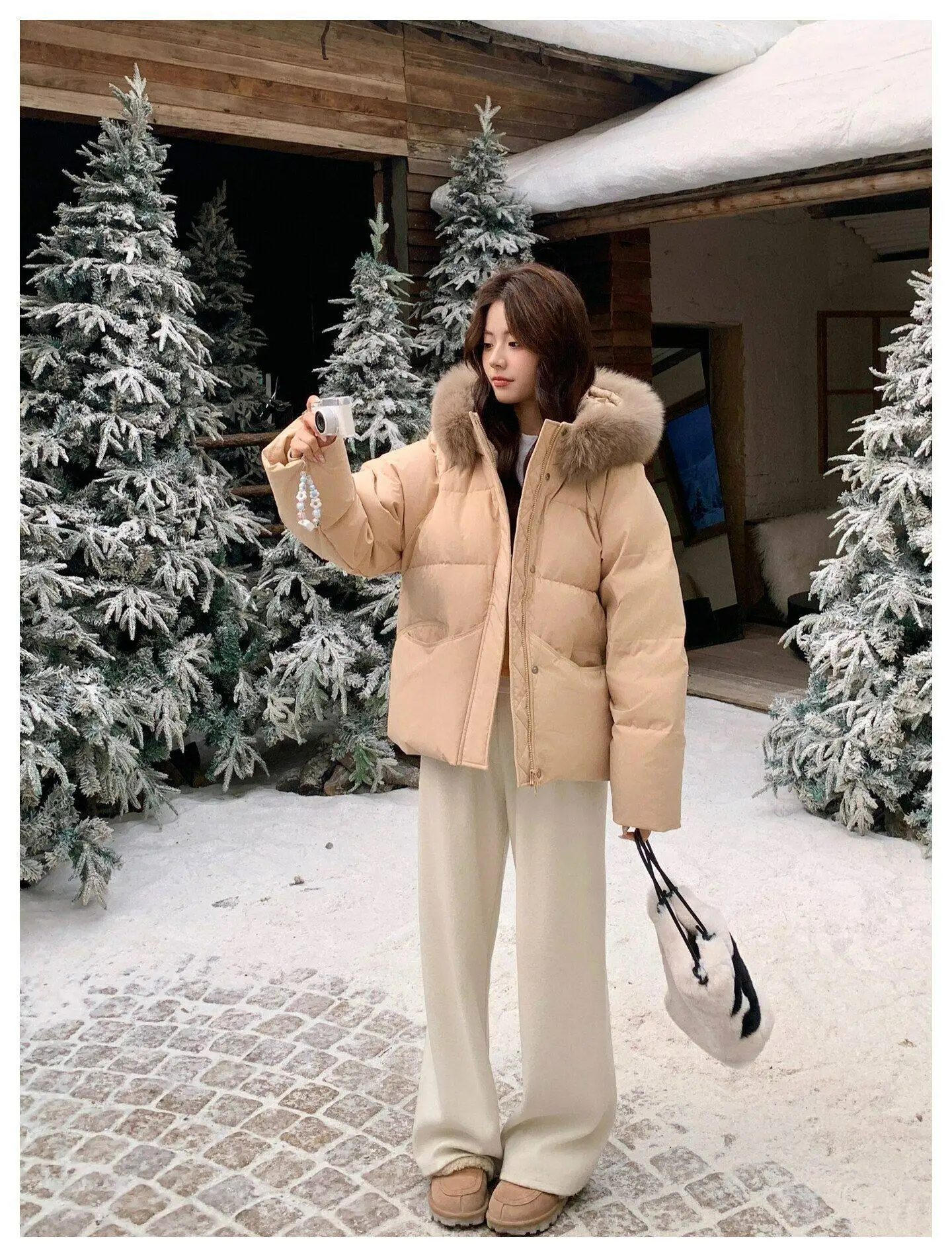 Fashion Faux Fur Collar Hooded Short Puffer Jacket Women 2026 Winter Thicken Parkas Woman Korean Solid Big Pocket Padded Coat