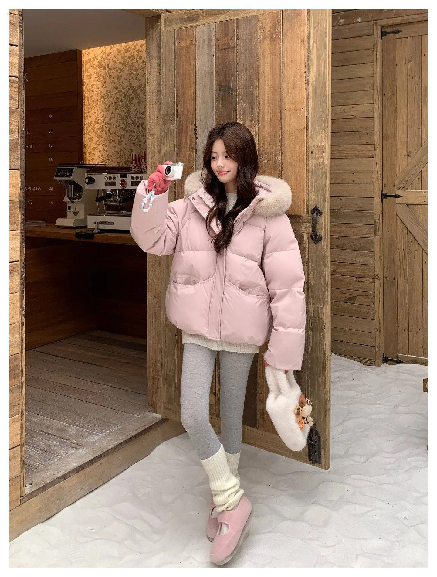 Fashion Faux Fur Collar Hooded Short Puffer Jacket Women 2026 Winter Thicken Parkas Woman Korean Solid Big Pocket Padded Coat