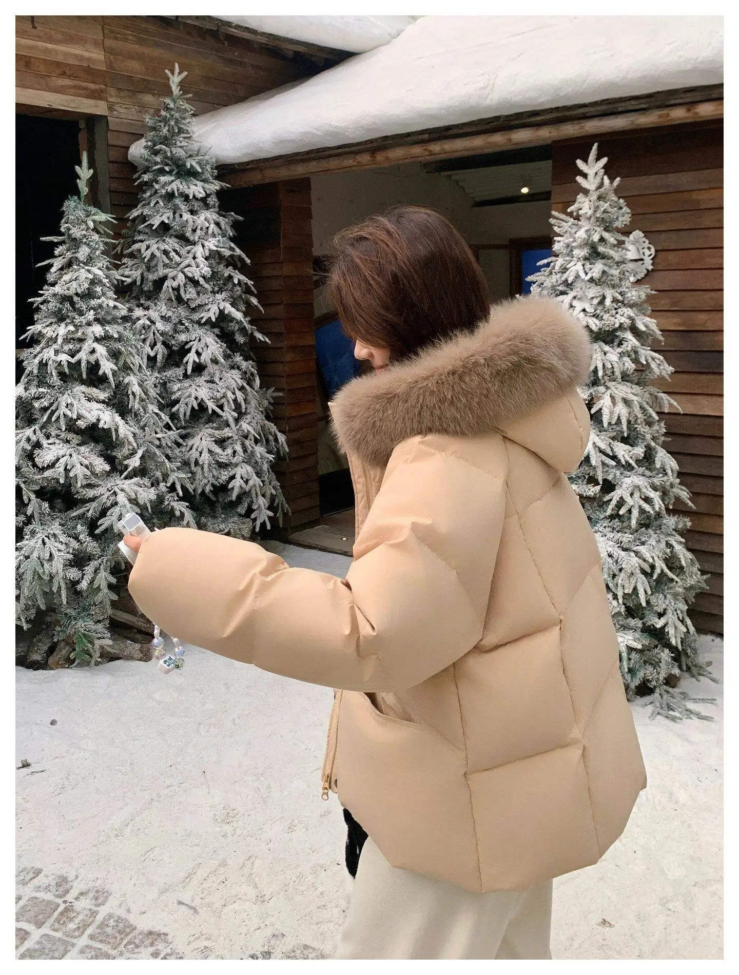 Fashion Faux Fur Collar Hooded Short Puffer Jacket Women 2026 Winter Thicken Parkas Woman Korean Solid Big Pocket Padded Coat