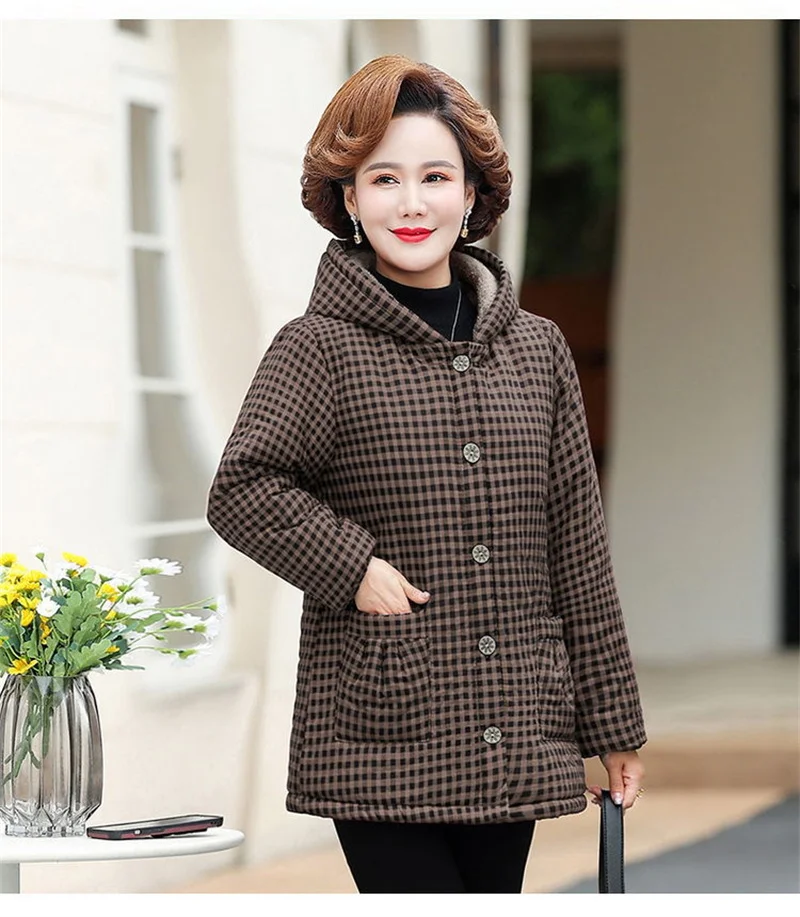 5XL Mom's Winter Outfit With Plush And Thick Parka Middle-Aged And Elderly Women's Hooded And Warm Jacket Lady's Short Outcoat