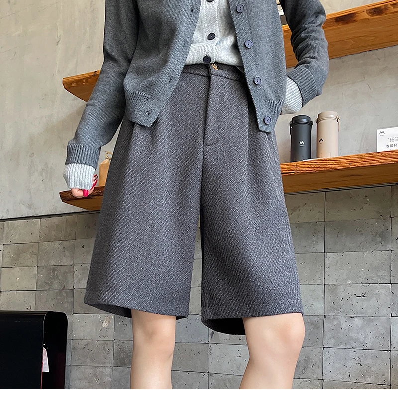 Vintage Autumn Winter Woolen Bermuda Shorts Women Elastic High Waist Loose Casual Grey Shorts Female 2025 New Pocket Shorts
