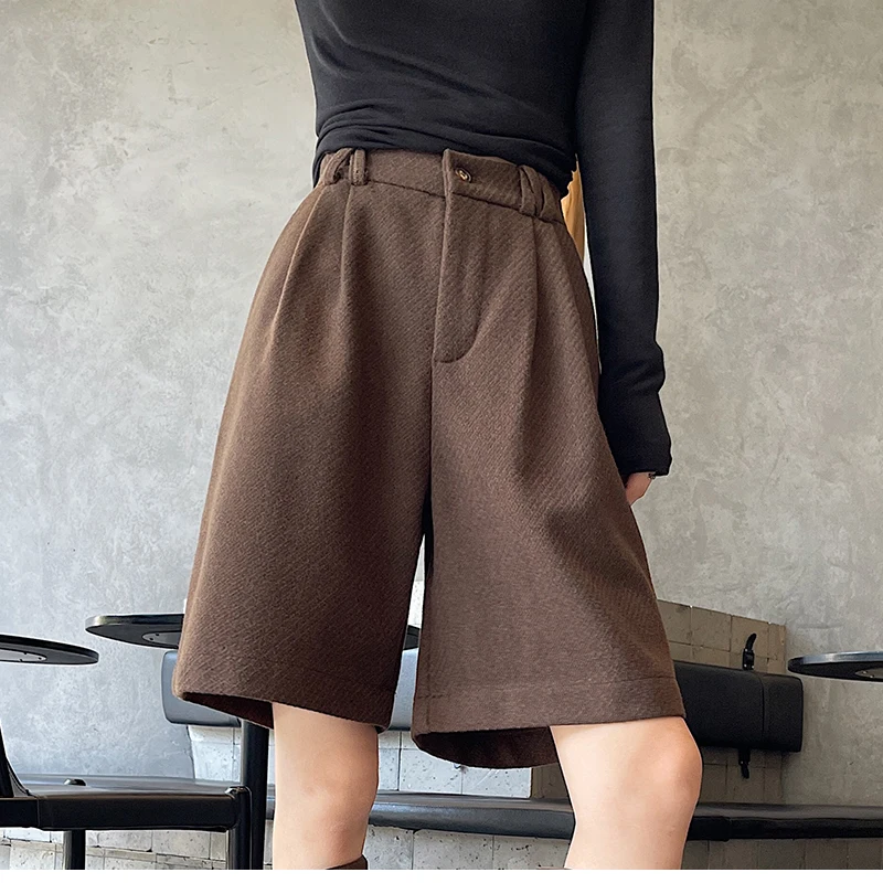Vintage Autumn Winter Woolen Bermuda Shorts Women Elastic High Waist Loose Casual Grey Shorts Female 2025 New Pocket Shorts