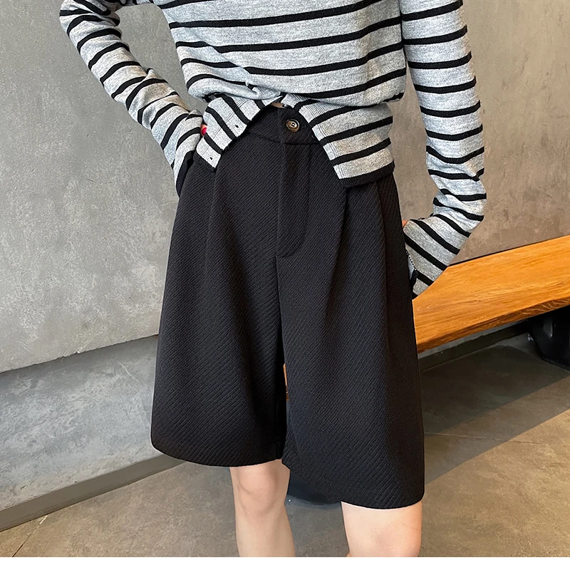 Vintage Autumn Winter Woolen Bermuda Shorts Women Elastic High Waist Loose Casual Grey Shorts Female 2025 New Pocket Shorts