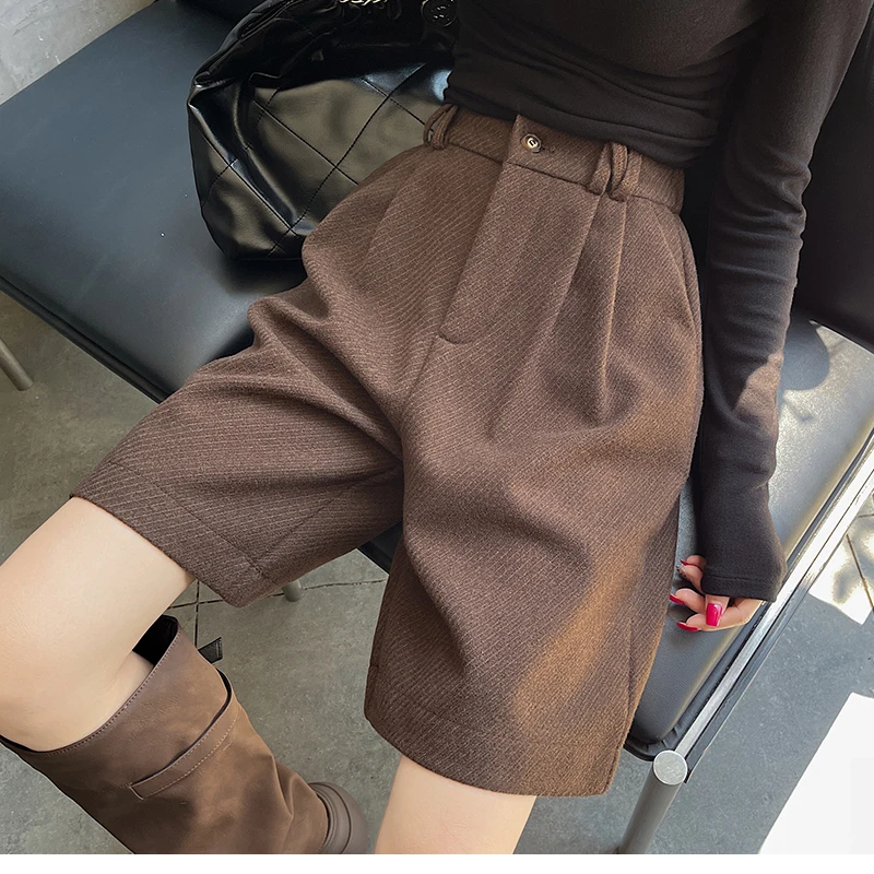 Vintage Autumn Winter Woolen Bermuda Shorts Women Elastic High Waist Loose Casual Grey Shorts Female 2025 New Pocket Shorts