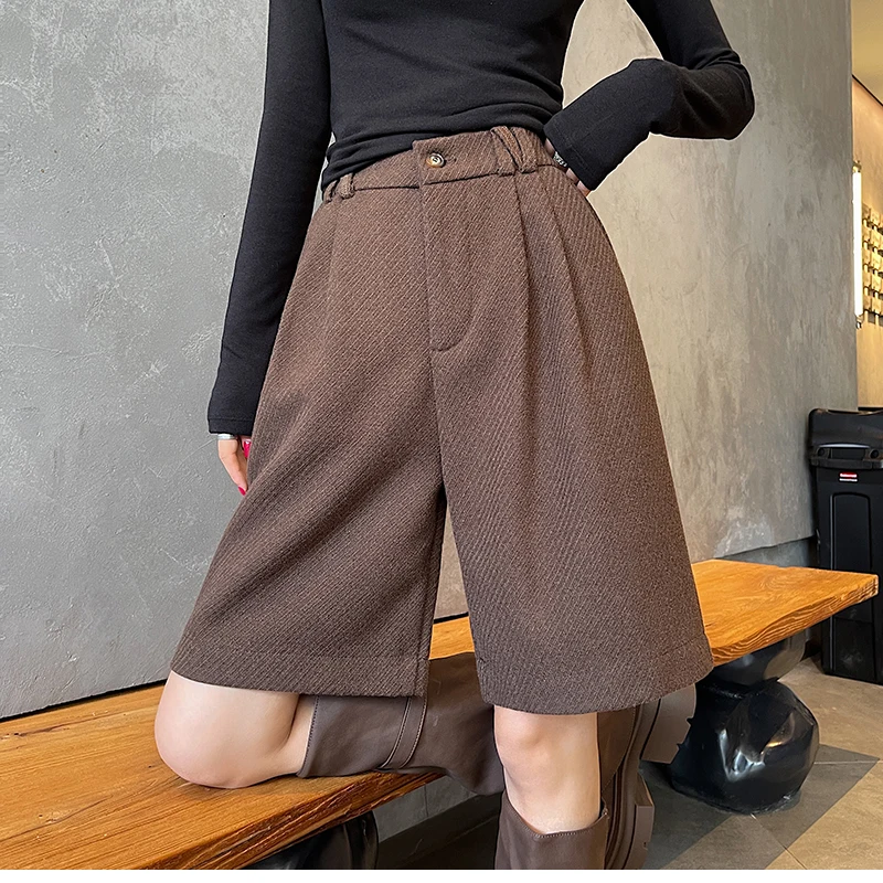 Vintage Autumn Winter Woolen Bermuda Shorts Women Elastic High Waist Loose Casual Grey Shorts Female 2025 New Pocket Shorts