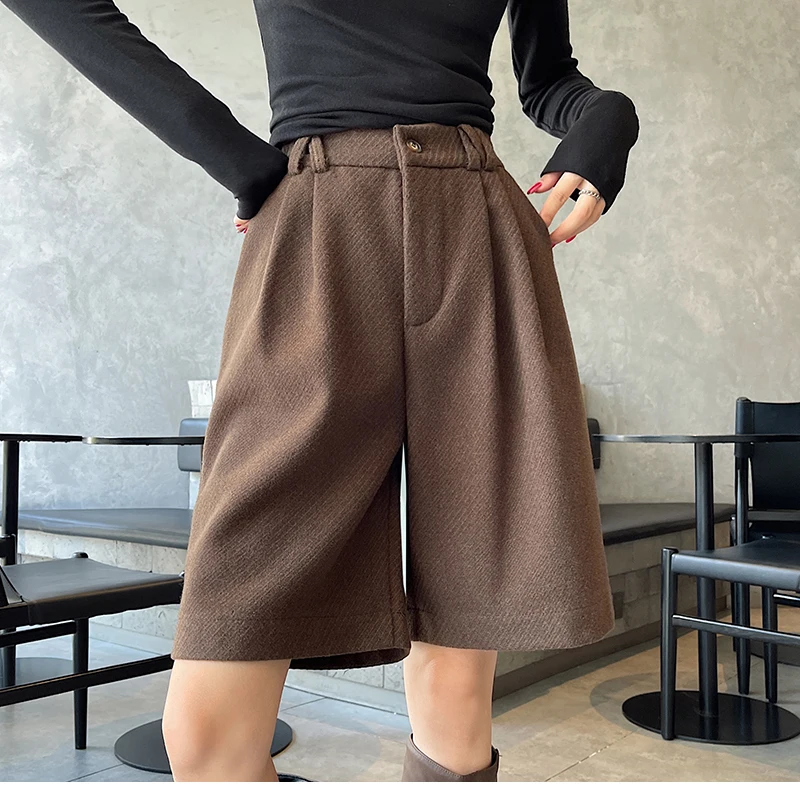 Vintage Autumn Winter Woolen Bermuda Shorts Women Elastic High Waist Loose Casual Grey Shorts Female 2025 New Pocket Shorts