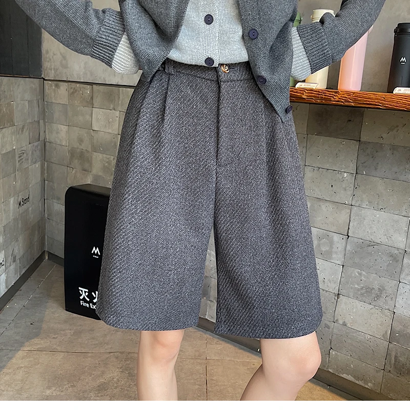 Vintage Autumn Winter Woolen Bermuda Shorts Women Elastic High Waist Loose Casual Grey Shorts Female 2025 New Pocket Shorts