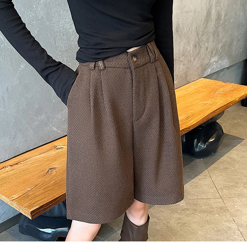 Vintage Autumn Winter Woolen Bermuda Shorts Women Elastic High Waist Loose Casual Grey Shorts Female 2025 New Pocket Shorts