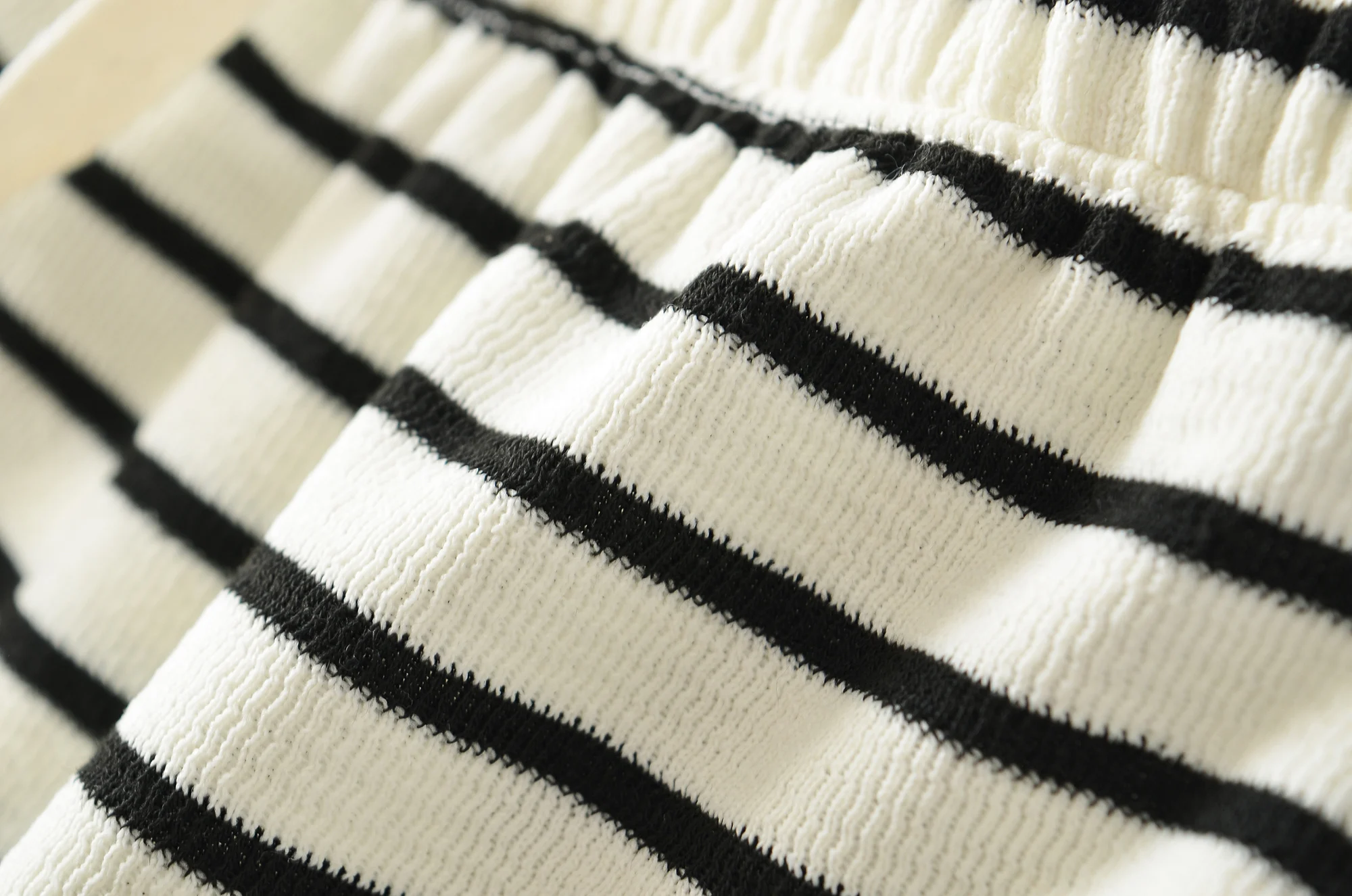 Autumn Women Pink White Stripes Drawstring Elastic Waist Shorts Knitting Polyester Cotton Mini Short Pants Casual Trousers Black