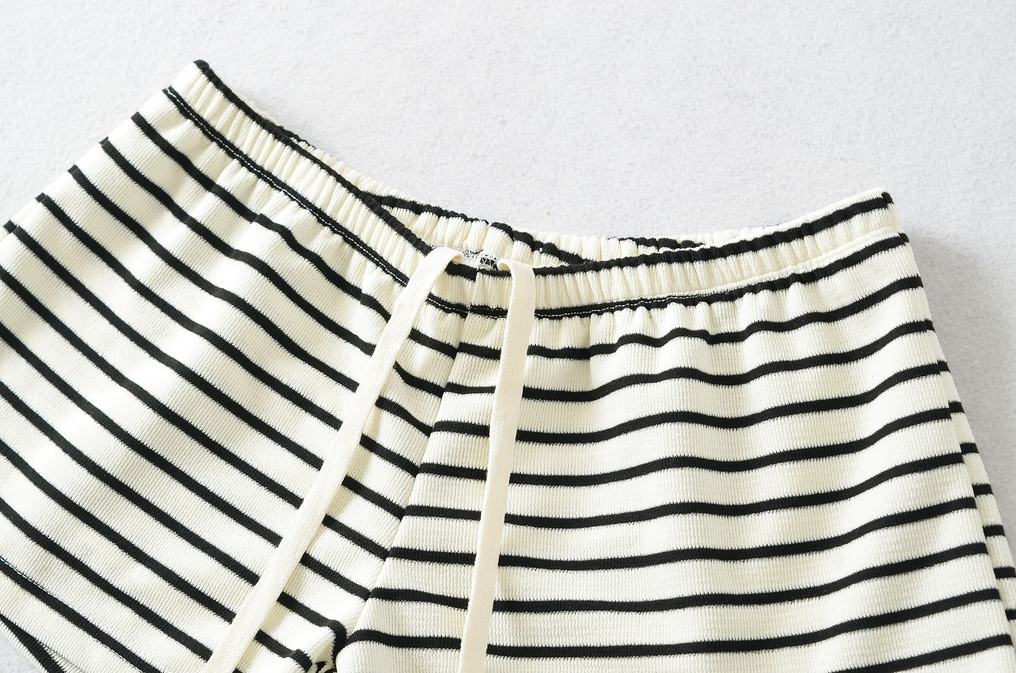 Autumn Women Pink White Stripes Drawstring Elastic Waist Shorts Knitting Polyester Cotton Mini Short Pants Casual Trousers Black