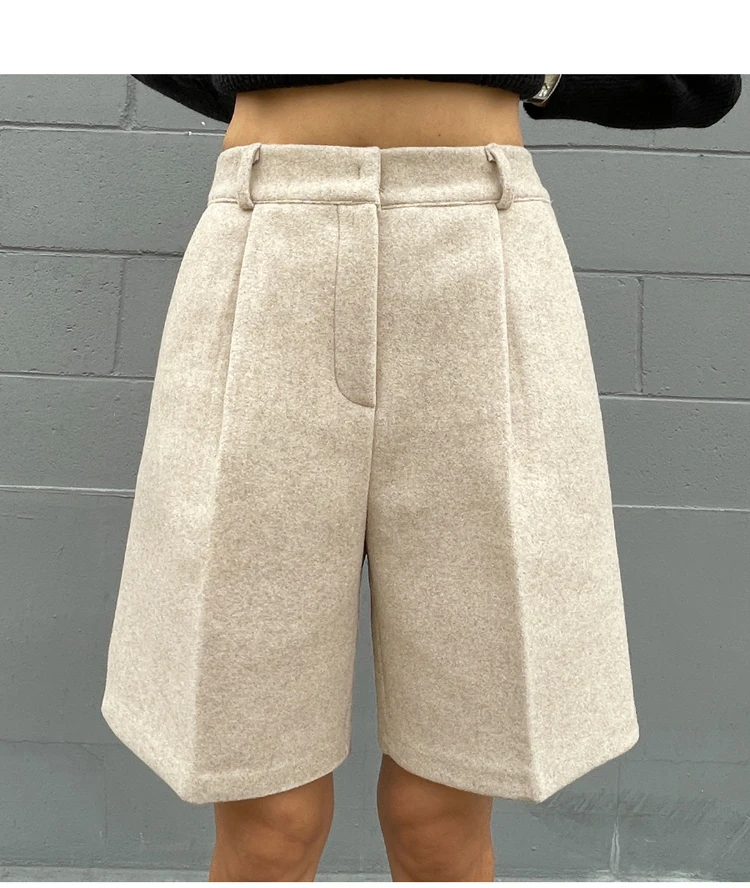 Fashion Thicken Warm Loose Pockets Female Faux Woolen Straight Shorts 2025 Autumn Winter High Waist Ladies Wide Leg Shorts N809