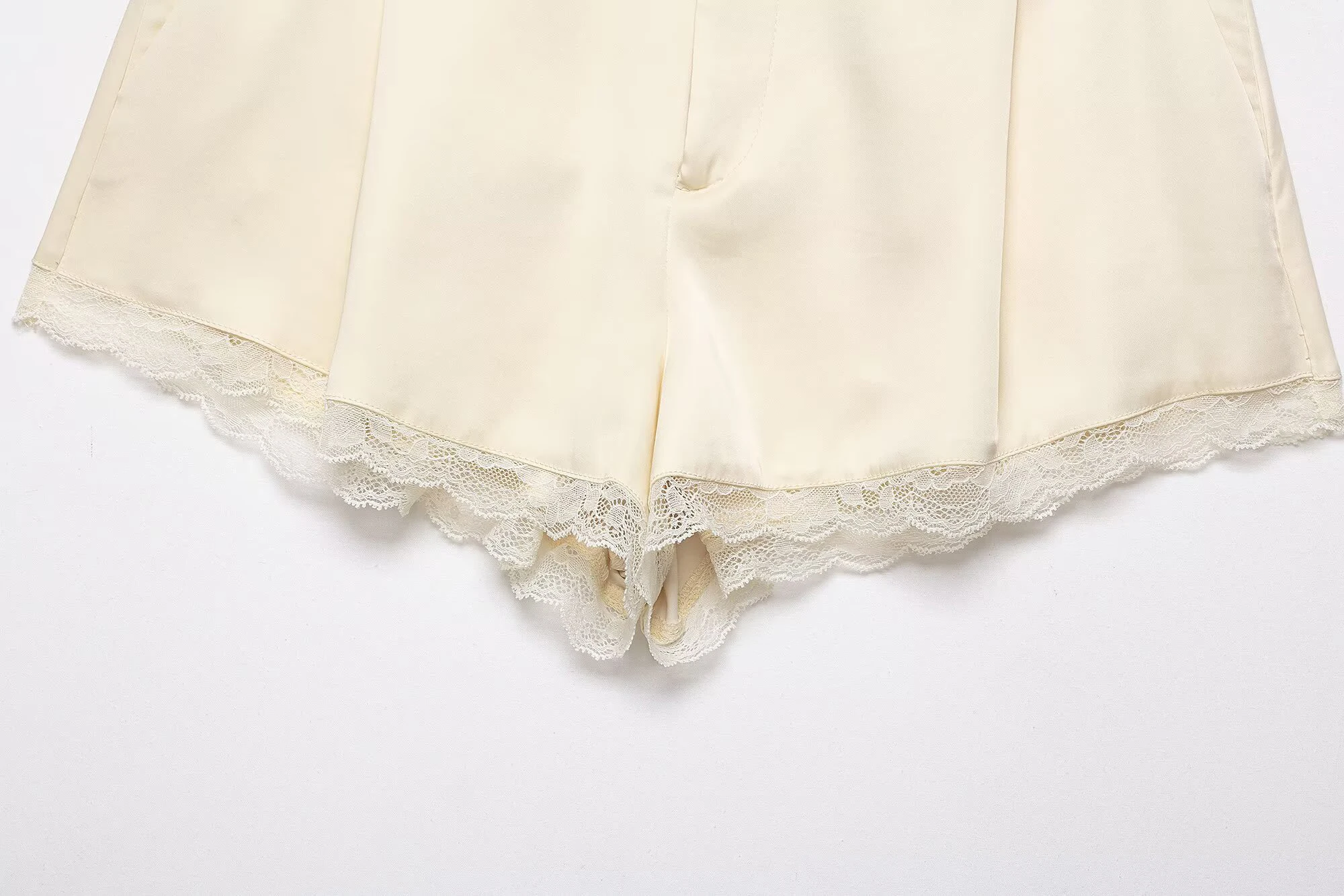 European and American style spring new women's casual style front pleated mid waist lace embellished satin texture shorts