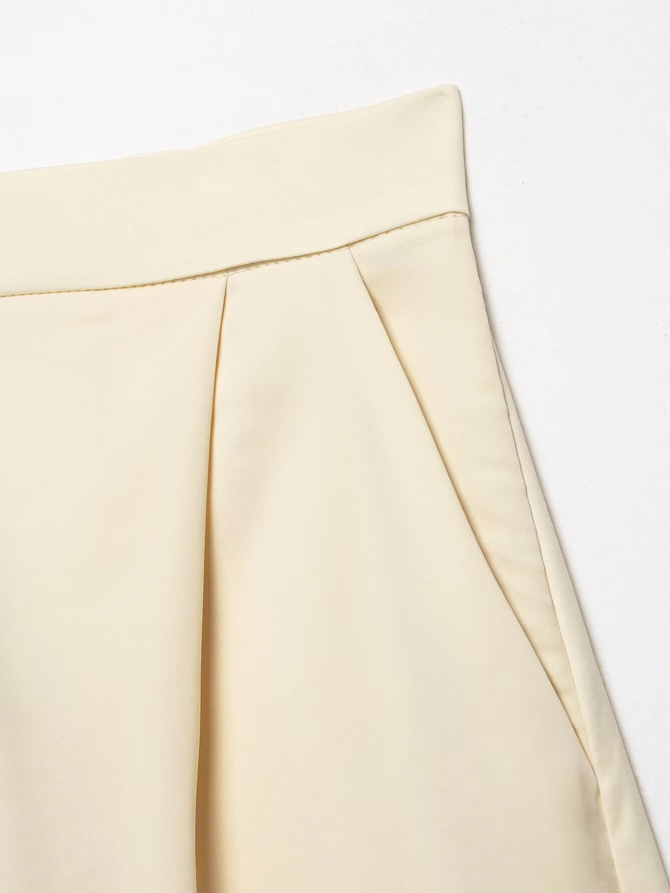 European and American style spring new women's casual style front pleated mid waist lace embellished satin texture shorts