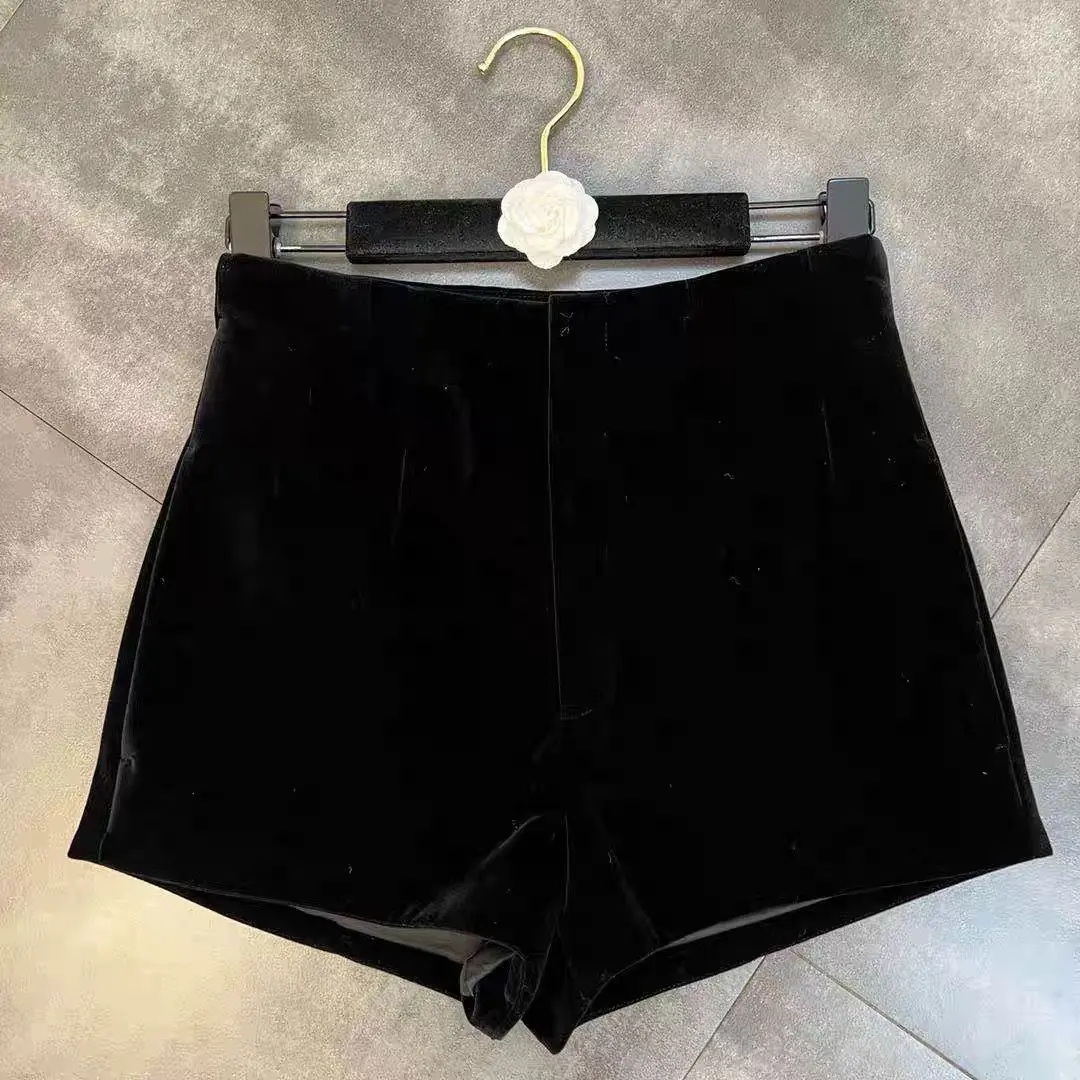 Sweet Hot Girl Black Gold Velvet Sexy Shorts for Women's Autumn and Winter High Waisted Casual Shorts Fashion Female Clothes