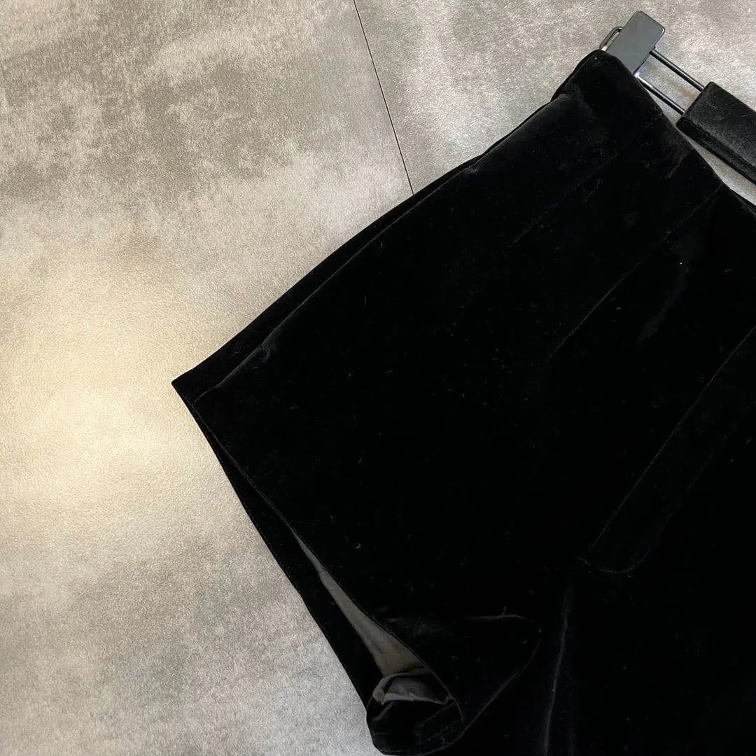 Sweet Hot Girl Black Gold Velvet Sexy Shorts for Women's Autumn and Winter High Waisted Casual Shorts Fashion Female Clothes