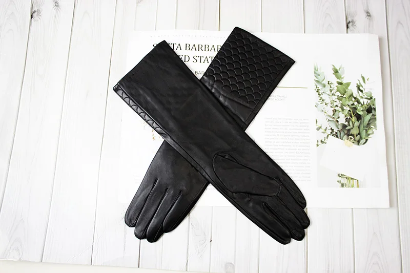 Women's Long Sheepskin Gloves With Colorful Leather and Thick Velvet Lining For Warmth and Winter Cold Protection Gloves